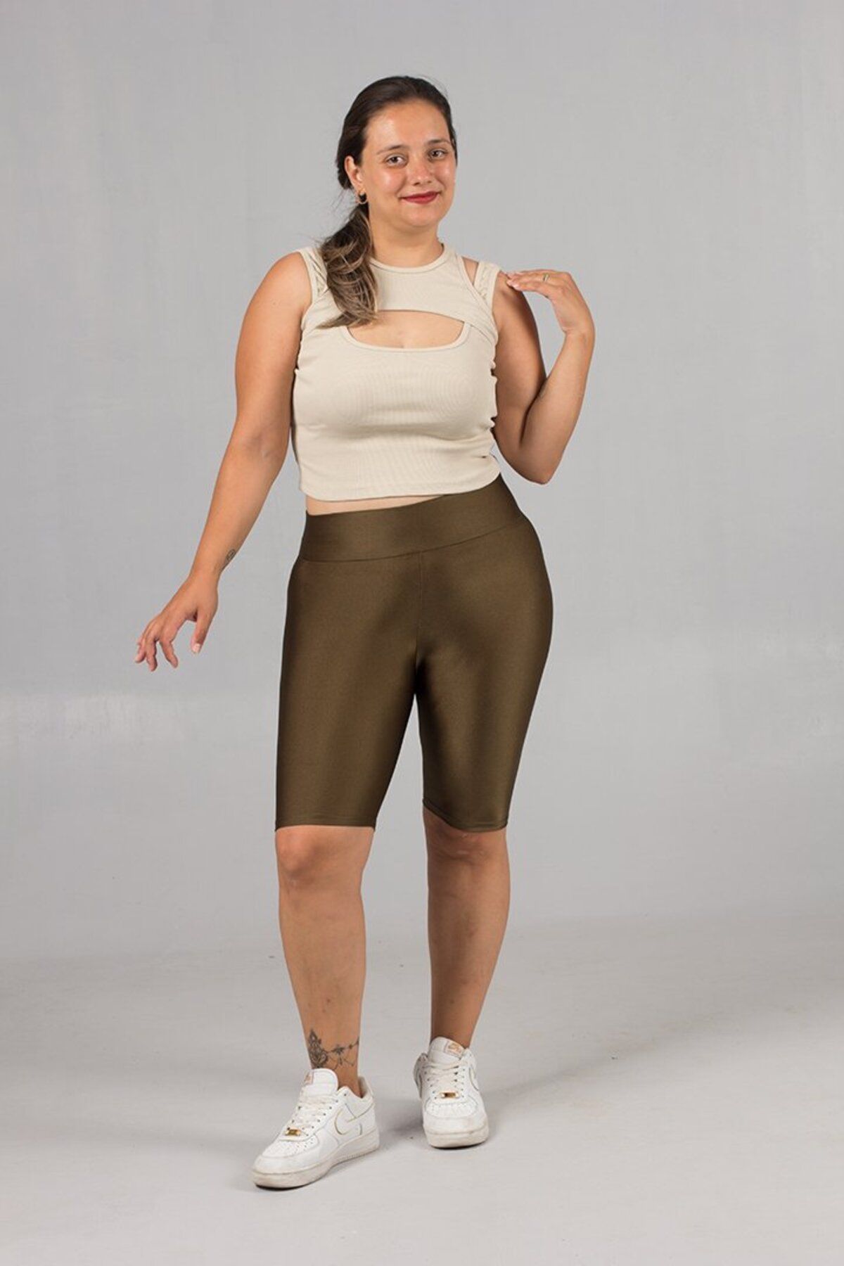 Truva XXL-Plus Size Ribbed Cream Crop Top: Style and Comfort in One 6