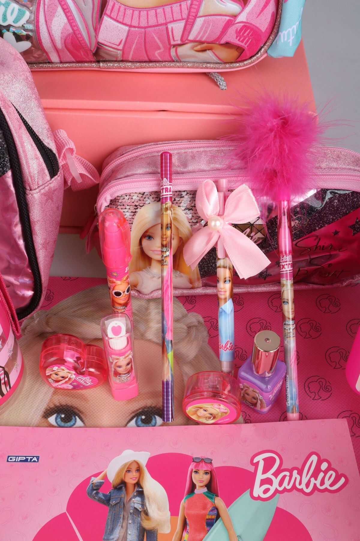 Barbie-ΚΡΙΤ ΜΕ ΑΠΟΚΡΙΣΤΩΜΕΝΟ ΜΙΚΡΟ ΜΕΓΕΘΟΣ 32 CM ΝΗΠΙΟΥΡΓΙΟ, ΜΠΑΛΑΚΙ ΜΕ ΜΠΑΛΑΚΙ ΚΑΙ ΤΣΑΝΤΑ ΣΥΣΚΕΥΑΣΙΑΣ, ΜΠΑΛΑΚΙ ΜΕ ΚΑΜΑΡΑ 3