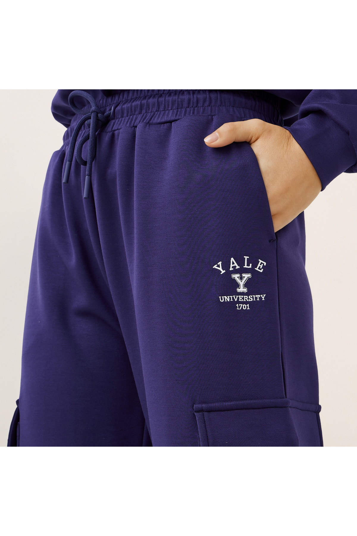 SP Characters-Yale University Print Cargo Joggers with Drawstring Closure 4
