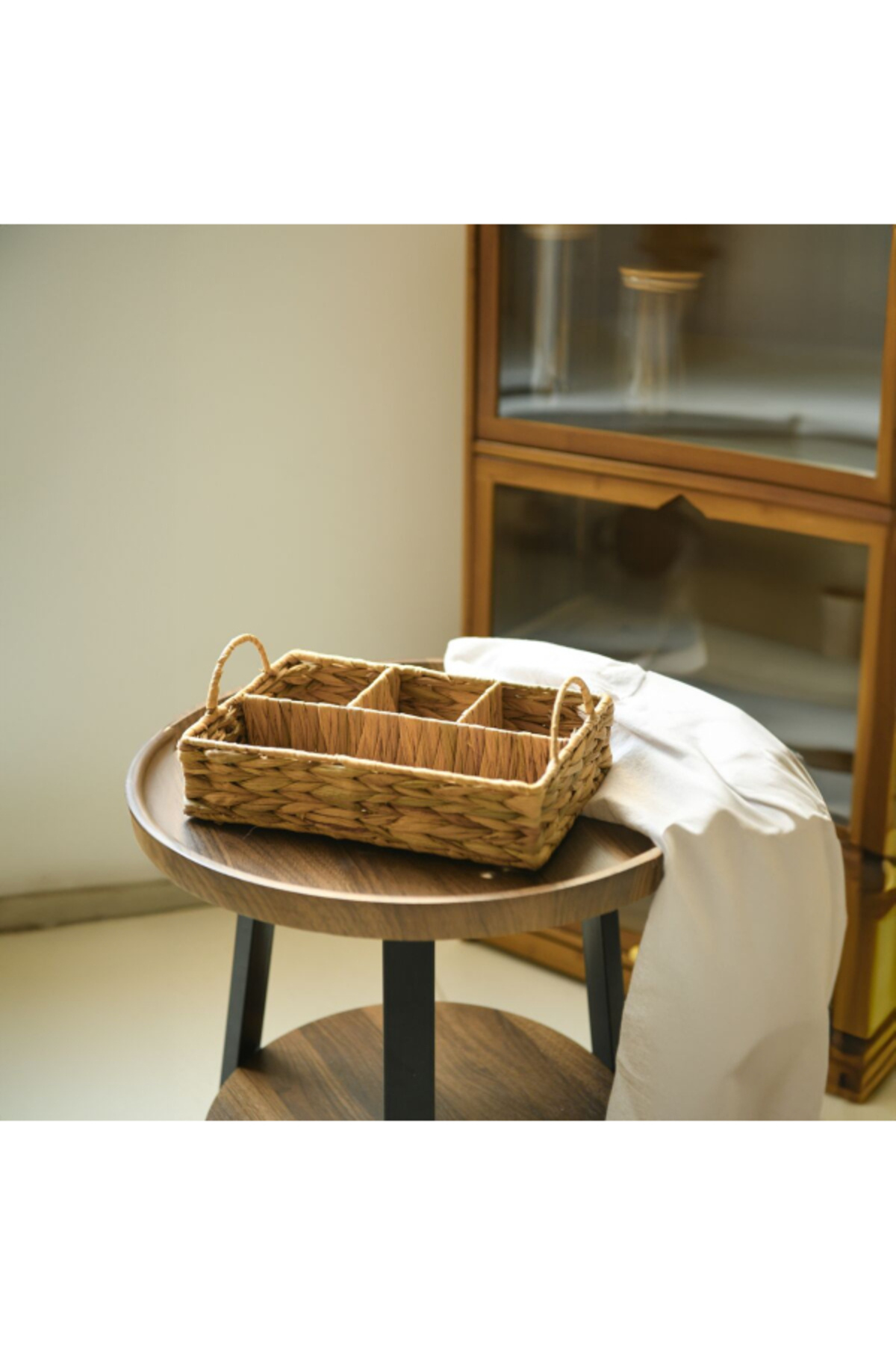 HONEYBEE-4-Section Hyacinth Grass Storage Basket with Handle 2