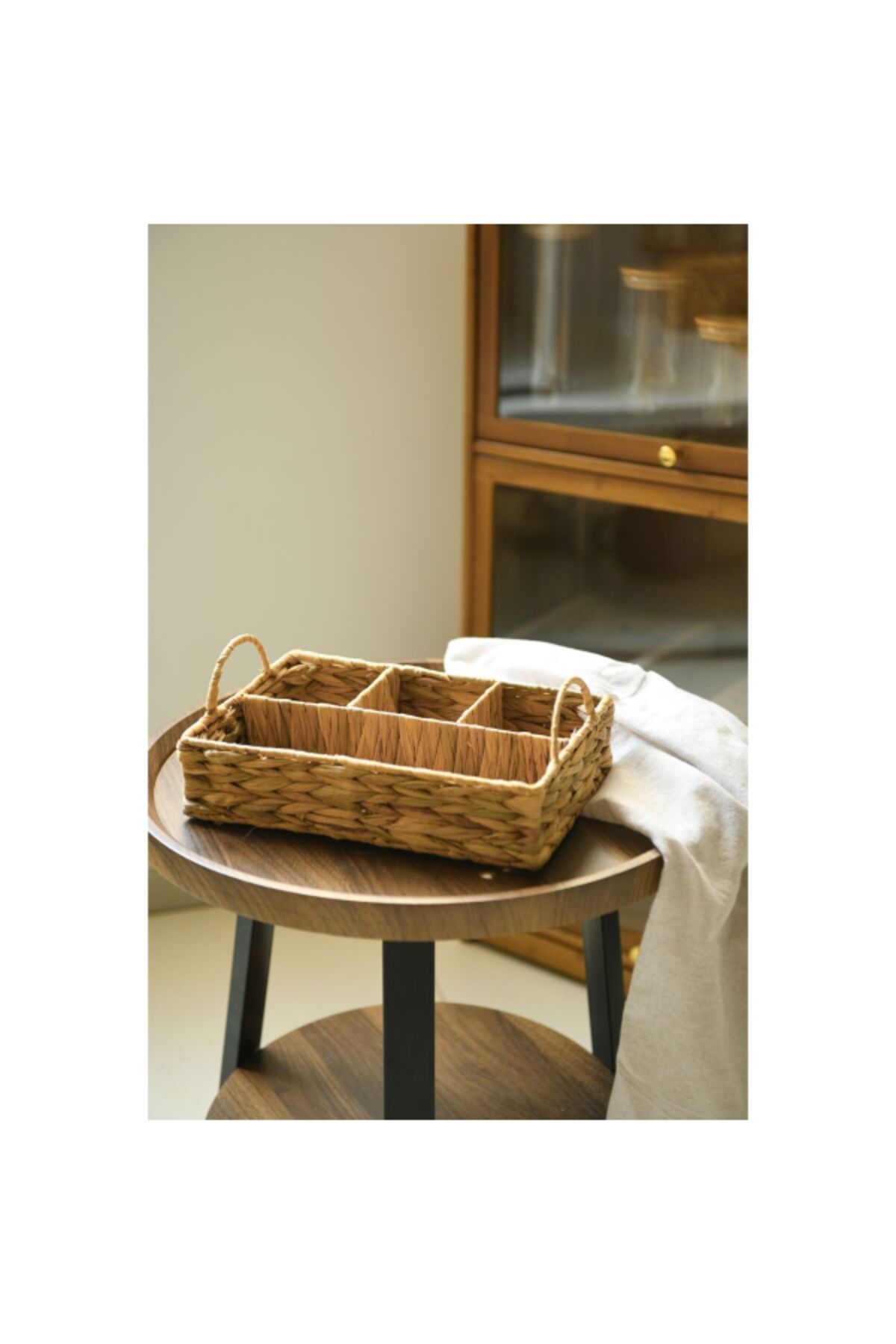 HONEYBEE-4-Section Hyacinth Grass Storage Basket with Handle 3