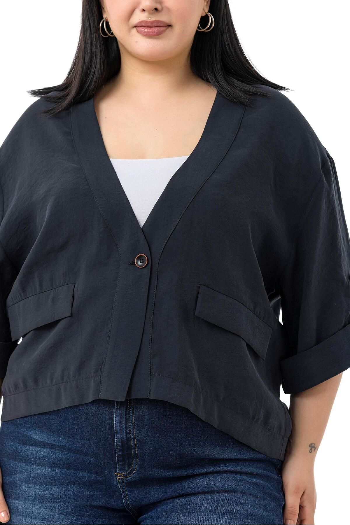 DISENTIS MODEST-Plus Size One Button Short Black Jacket with Low Half Sleeves Epaulettes Pockets 4