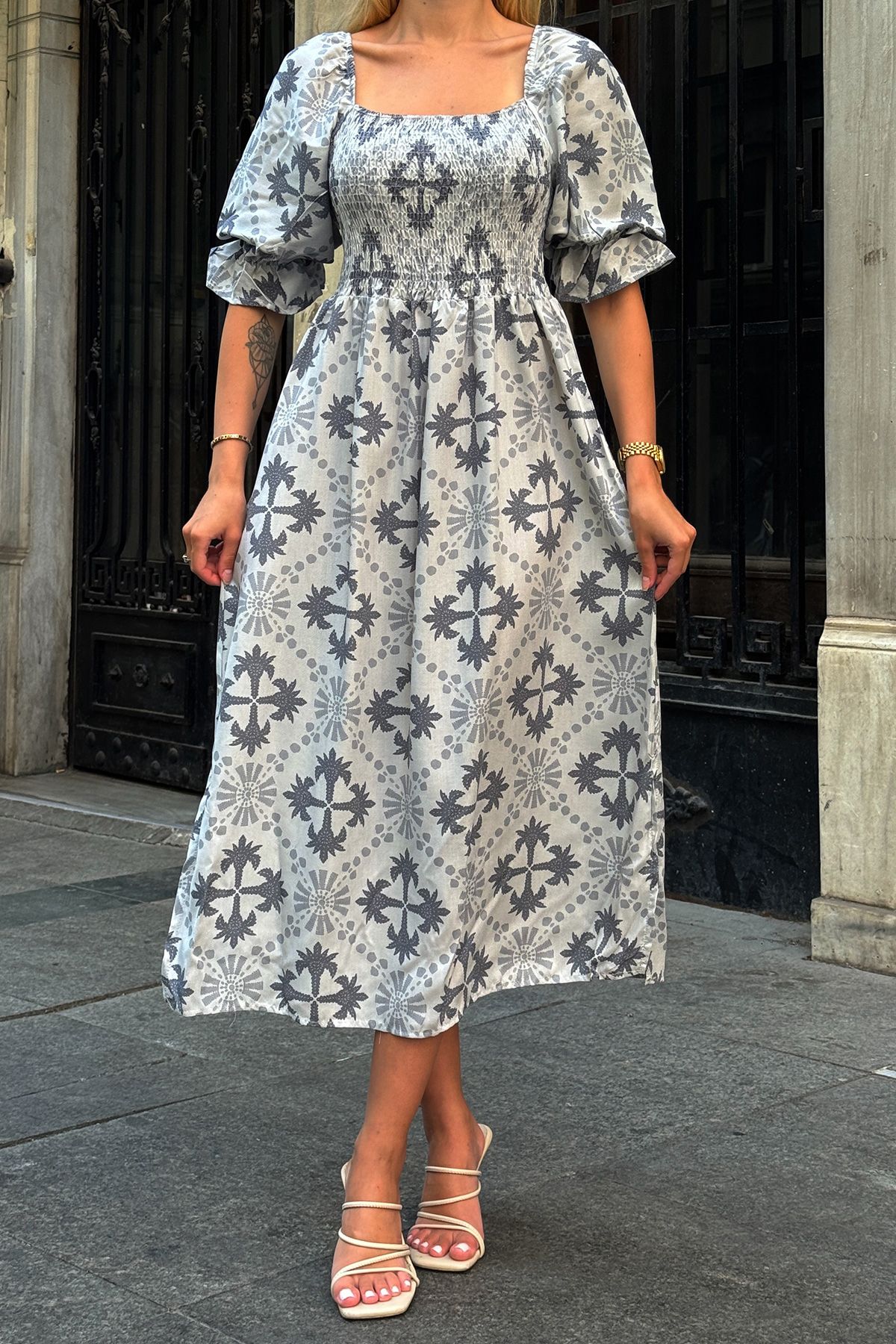 VAGGON-Rochie de damă ECRU cu guler pătrat Gipeli cu model Midi VS00687 5