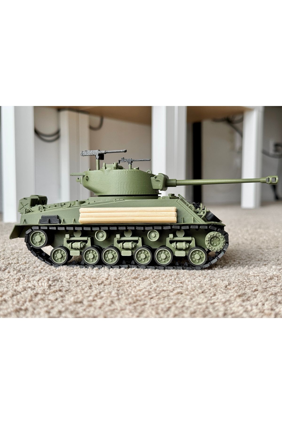 Mekanikcim-M4A3E8 “Fury” Sherman – 1 : 35 Scale Model Kit 4
