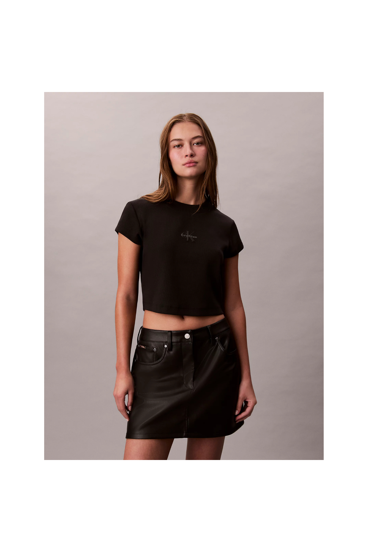 تیشرتزنانهCalvin Kleinمشکی تیشرتزنانهCalvin Kleinمشکی