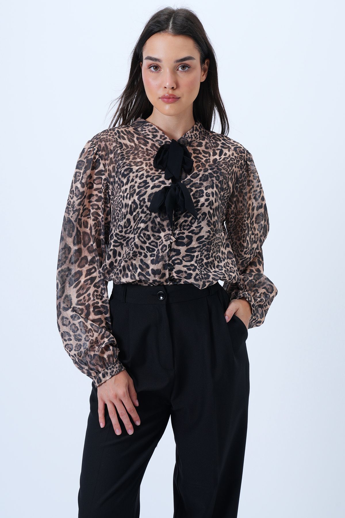 Trend Alaçatı Stili-Leopard Judge Collar Bow Patterned Woven Shirt and Adjustable Strap Blouse Set Alc-X14324 4