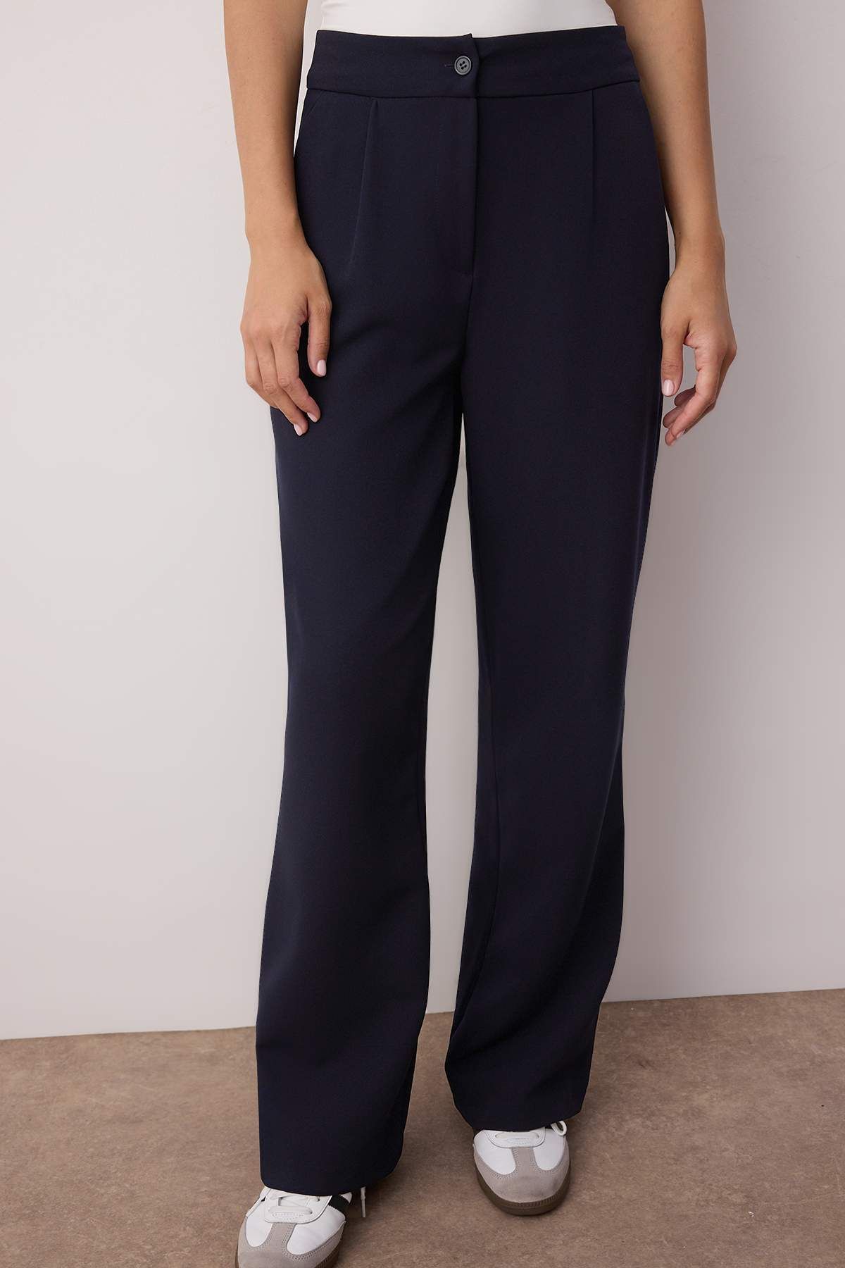Trendyol Collection-Sötétkék széles szárú szőtt nadrág - TWOAW22PL0139 3