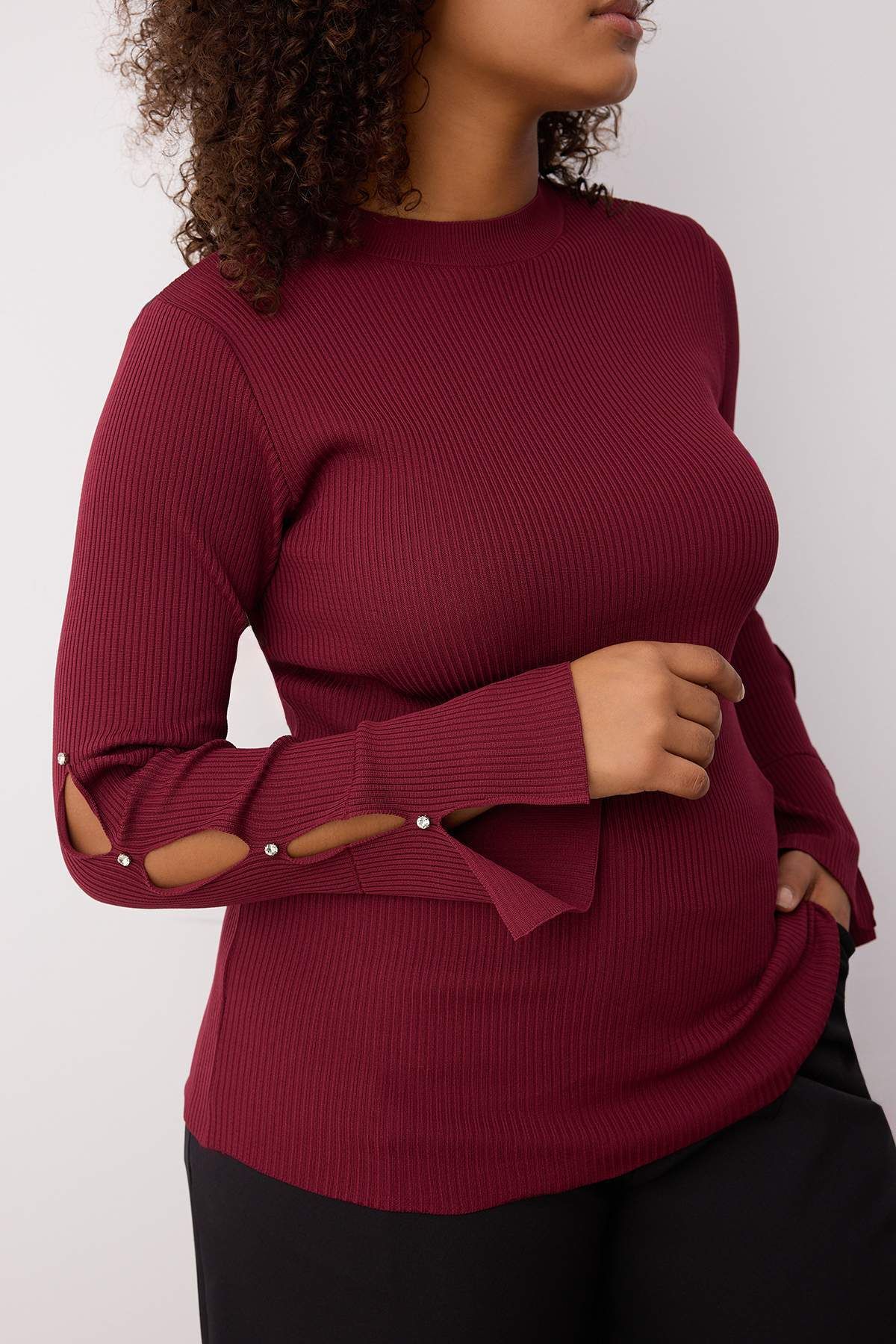 Trendyol Curve-Burgunderfarbener Rollkragenpullover, gerader Bodycone-Polyelite-Strick, große Bluse TBBAW24AF00021 3