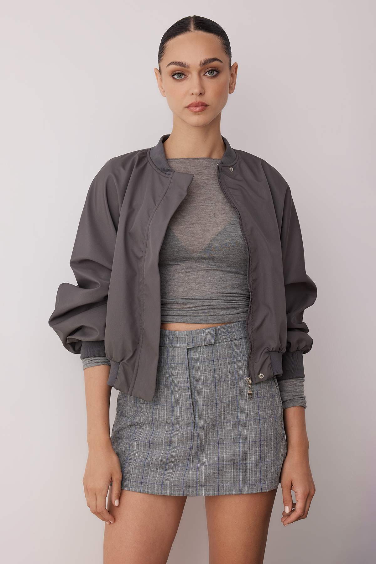 Trendyolmilla  Gri Ekose Mini Dokuma Etek Görünümlü Şort TWOAW25SR00044