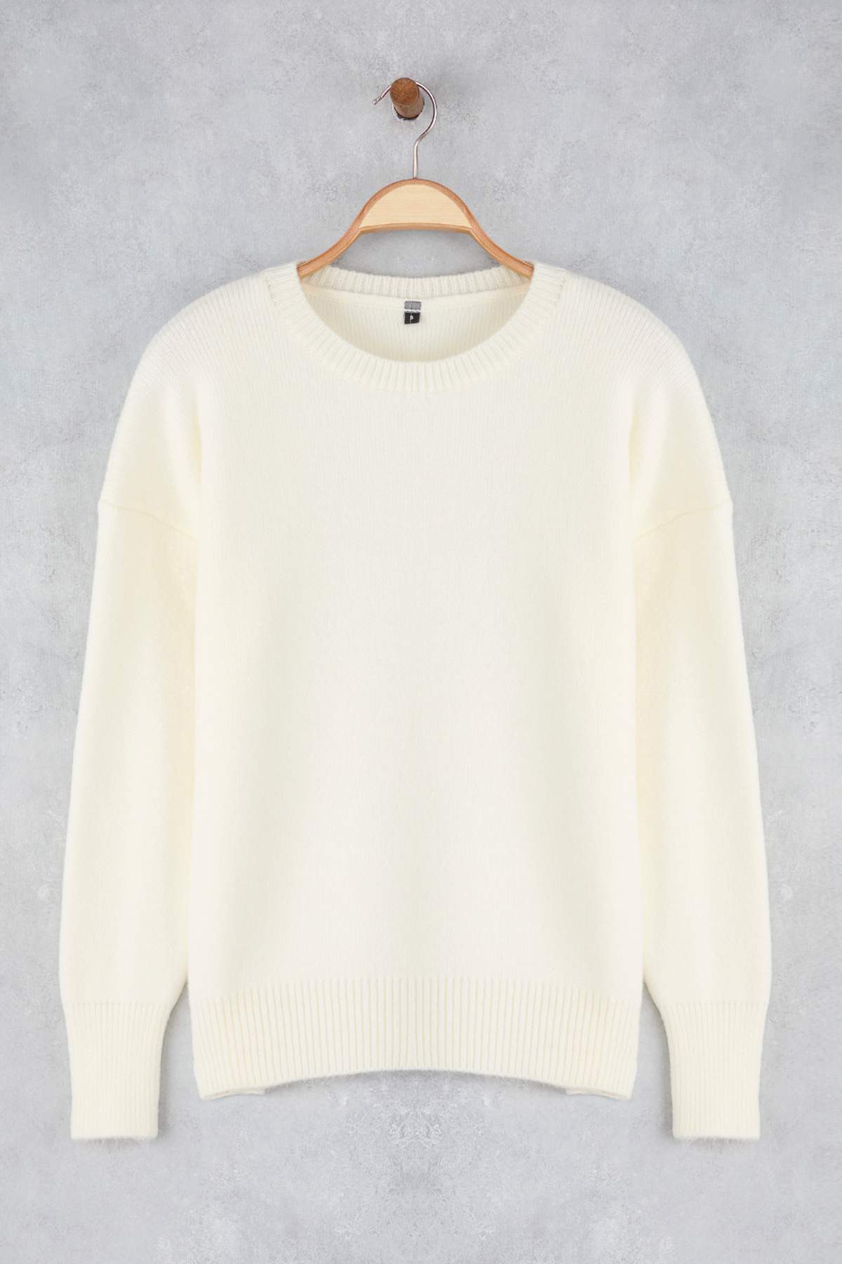 Trendyolmilla  Wardrobe Essentials Ekru Yünlü Premium İplik Basic Geniş Kalıp Triko Kazak | TWOAW26KZ00065 - Görsel 5