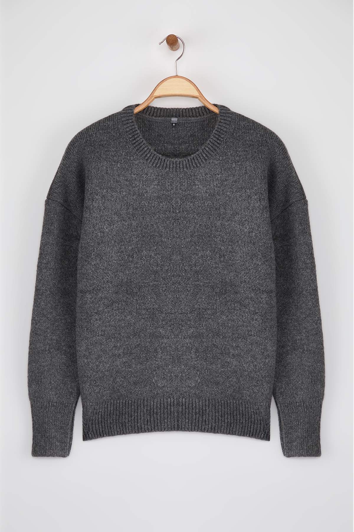 Trendyolmilla  Wardrobe Essentials Antrasit Yünlü Premium İplik Basic Geniş Kalıp Triko Kazak | TWOAW26KZ00065 - Görsel 5