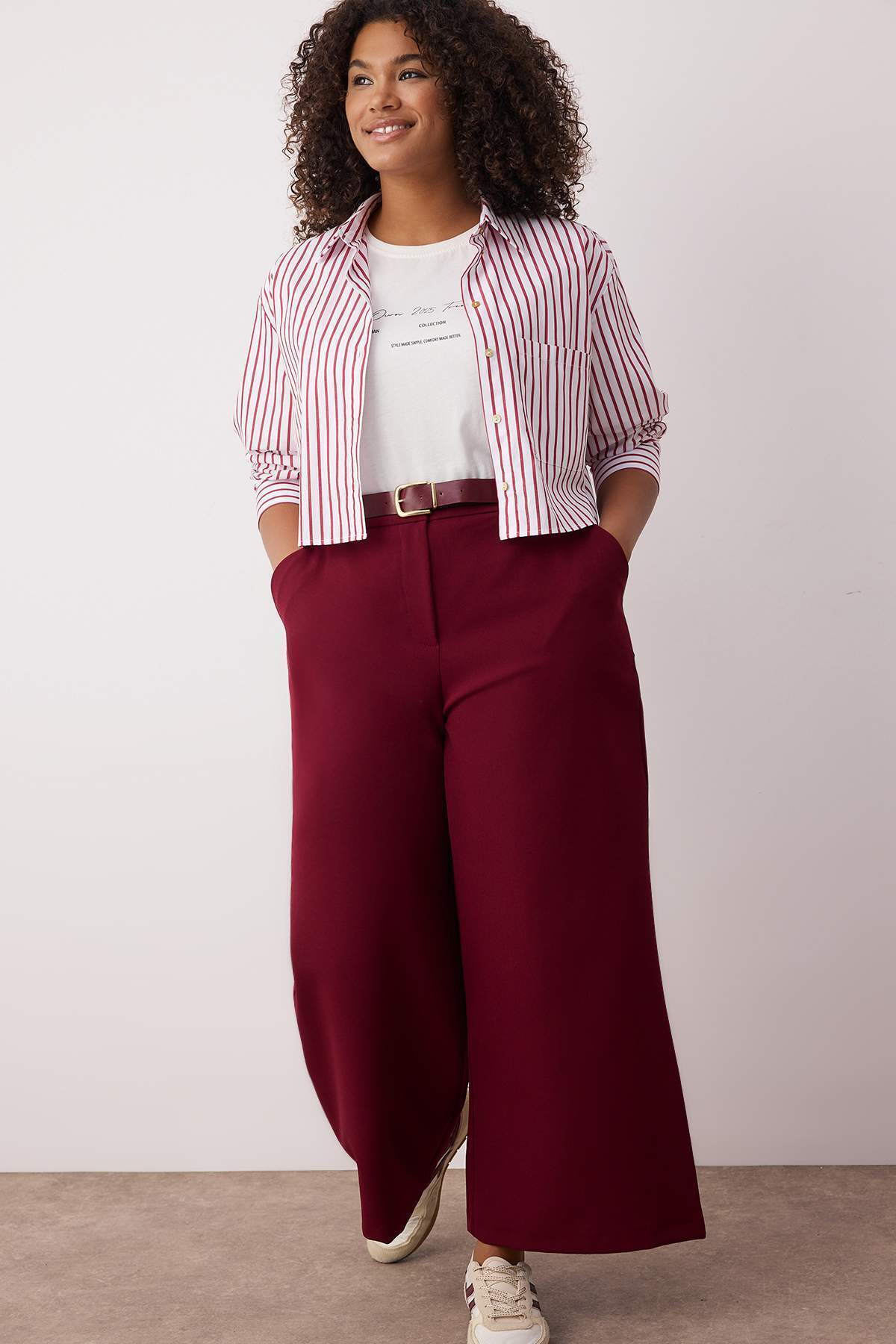Trendyolmilla Curve Özel Koleksiyon Bordo Wide Leg Premium Kemerli Büyük Beden Pantolon TBBAW26AR00001