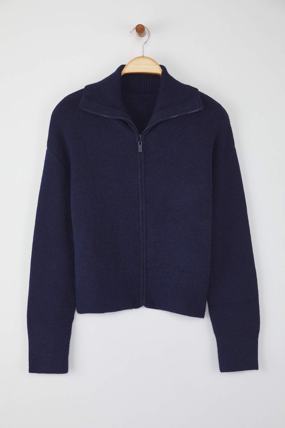 Trendyolmilla  Wardrobe Essentials Lacivert Yumuşak Dokulu Geniş Kalıp Fermuarlı Triko Hırka | TWOAW26HI00092 - Görsel 5