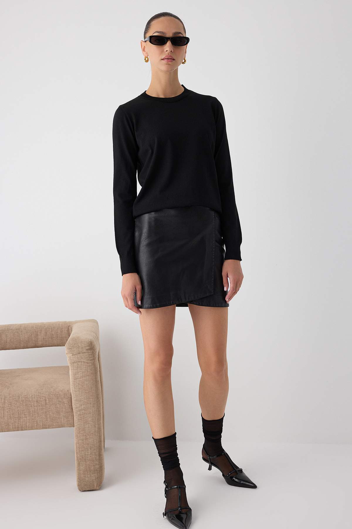 Trendyolmilla  Wardrobe Essentials Siyah Merserize Görünümlü İnce Basic Triko Kazak | TWOAW26KZ00081 - Görsel 2