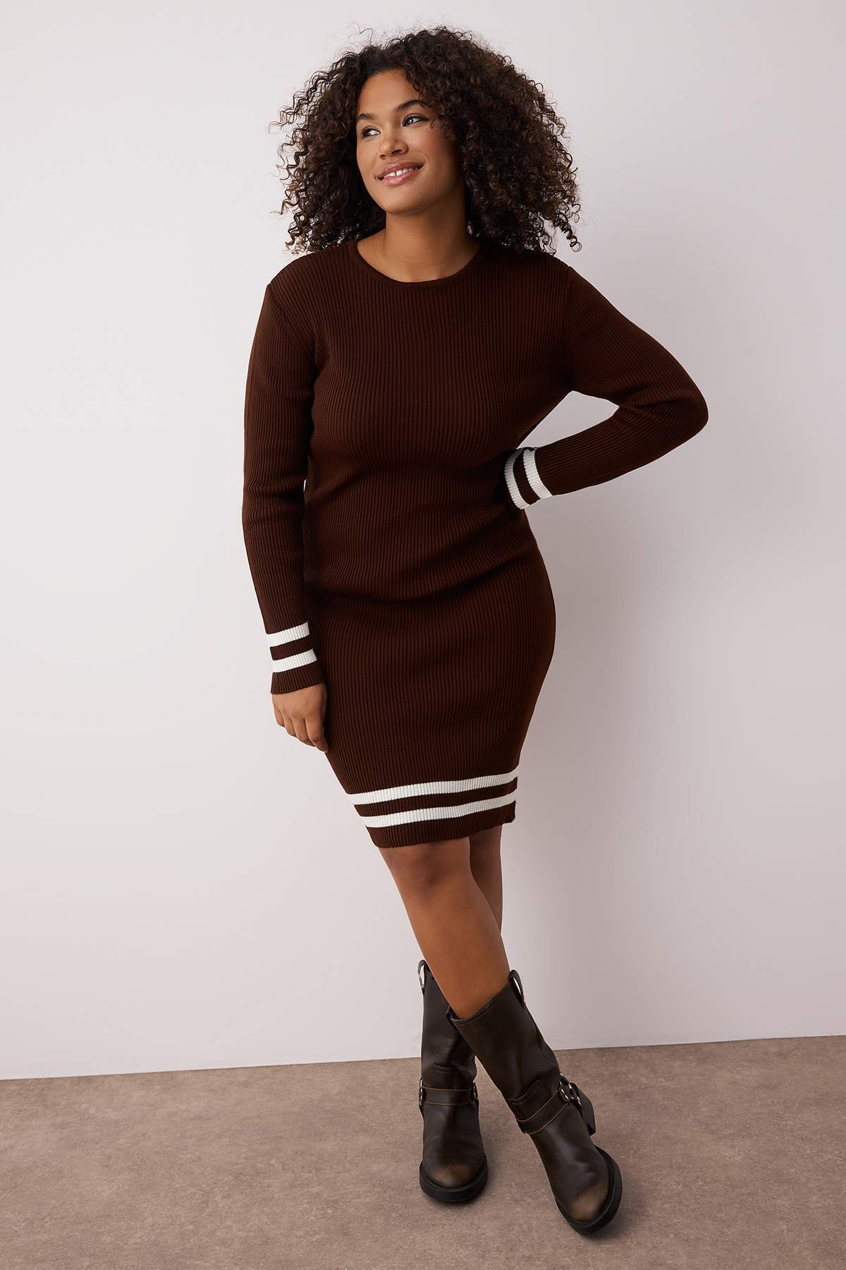 Trendyolmilla Curve Kahverengi Çizgi Detaylı Fitilli Triko Elbise TBBAW24AH00019