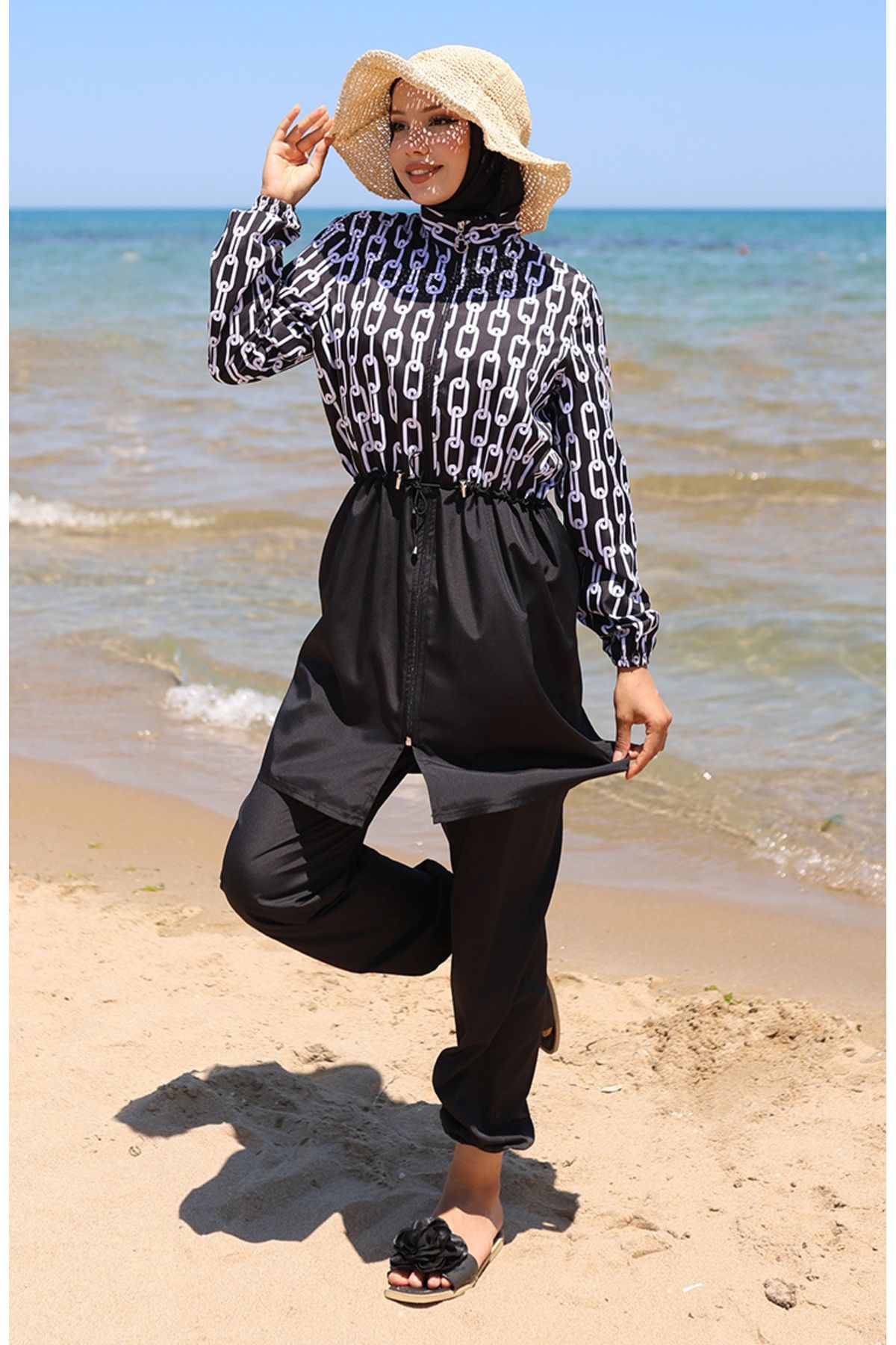 sefamerve-Elastic Waist Chain Patterned Zippered Hijab Swimsuit with Bonnet Gift 9005A-01 Black White 3