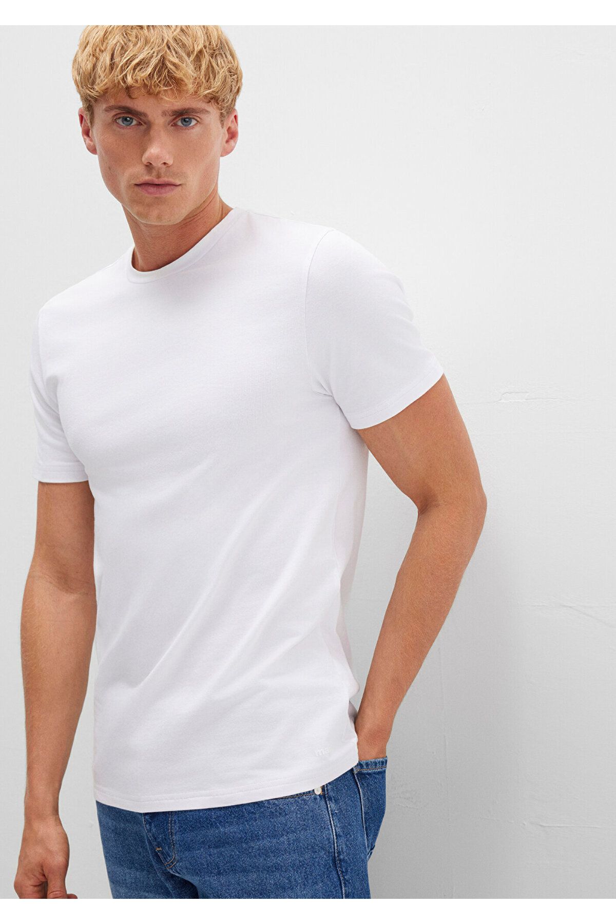 Mavi-Stretch White Basic T-Shirt Fitted / Body Fitted Cutout 061747 -620 2
