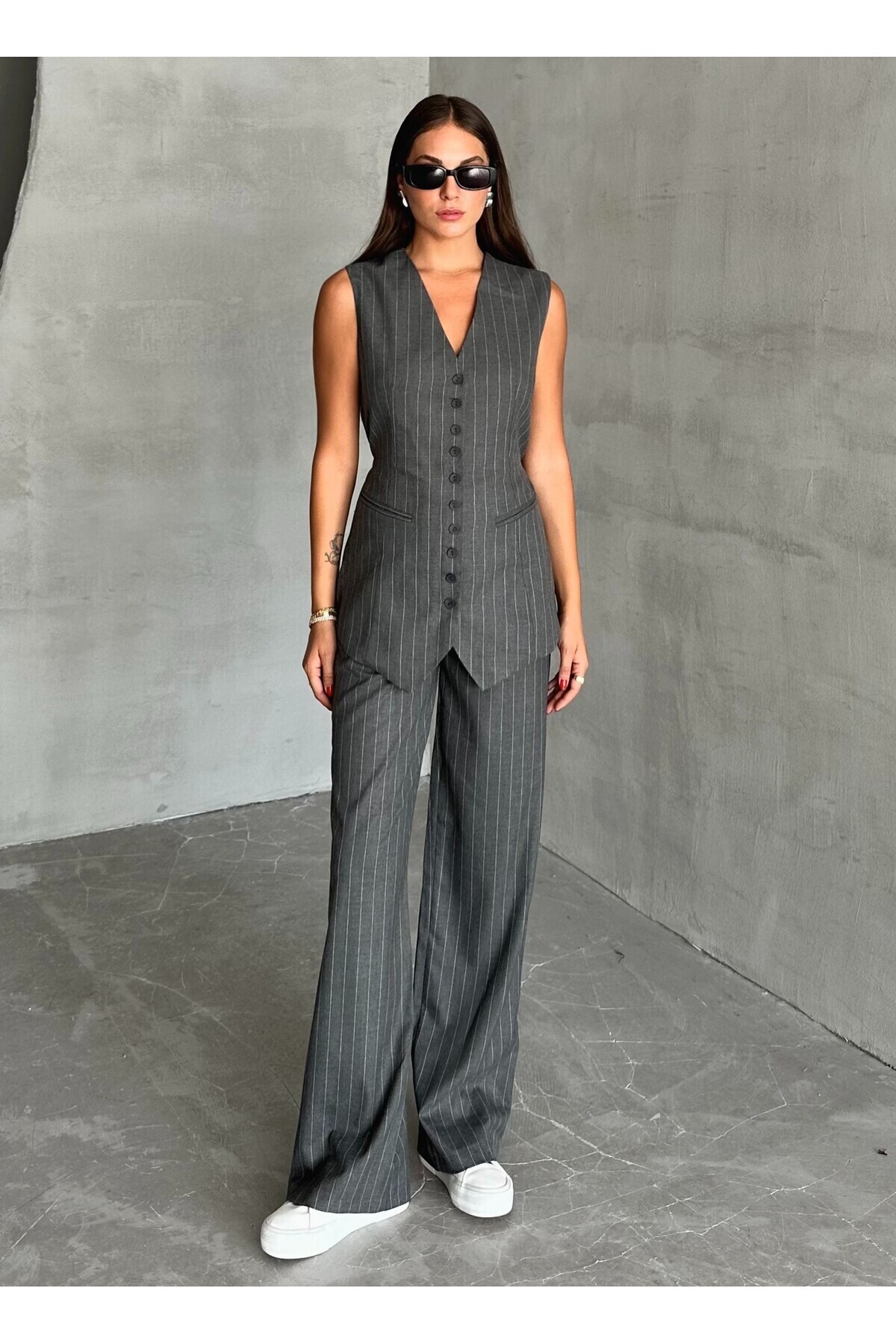 My Blog Antracit csíkos, nulla ujjú mellény nadrág szett - 8432