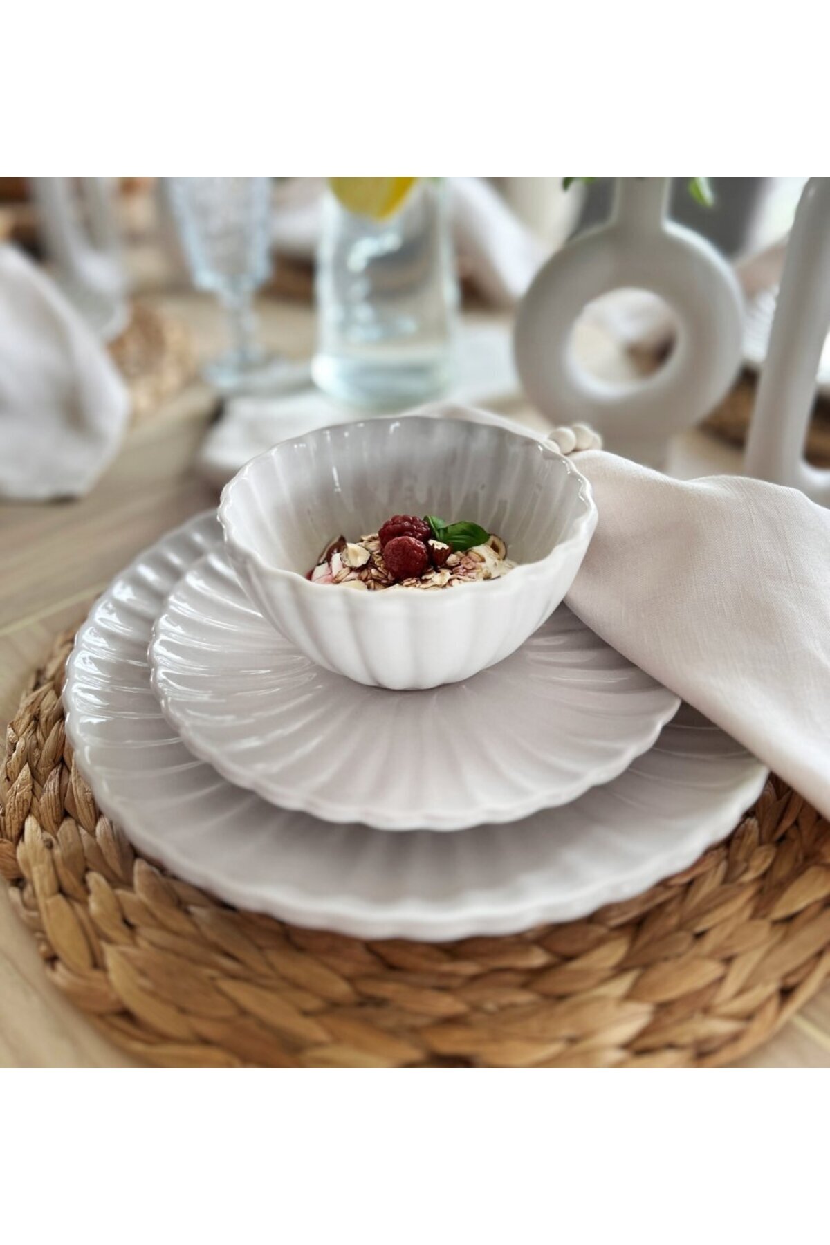 Tavola-White Porcelain Dinner Set 18 Pcs Farfurii Dining Set Plate Set Dishwasher Microwave Safe 7