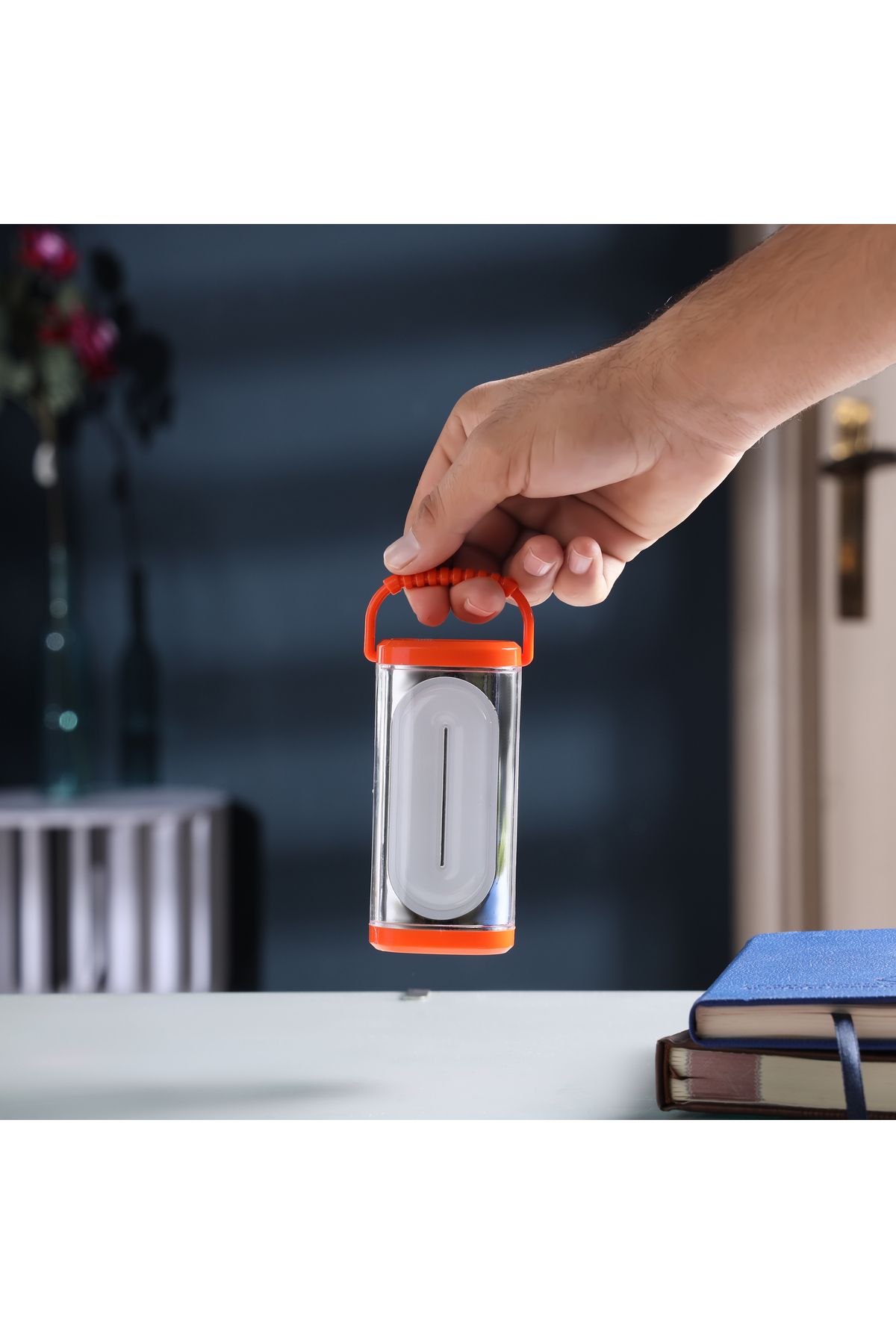 KRYPTON-فانوس طوارئ LED قابل لإعادة الشحن | ١٦ مصباح LED | مدة تشغيل ٥ ساعات | شحن USB ومقبض 7