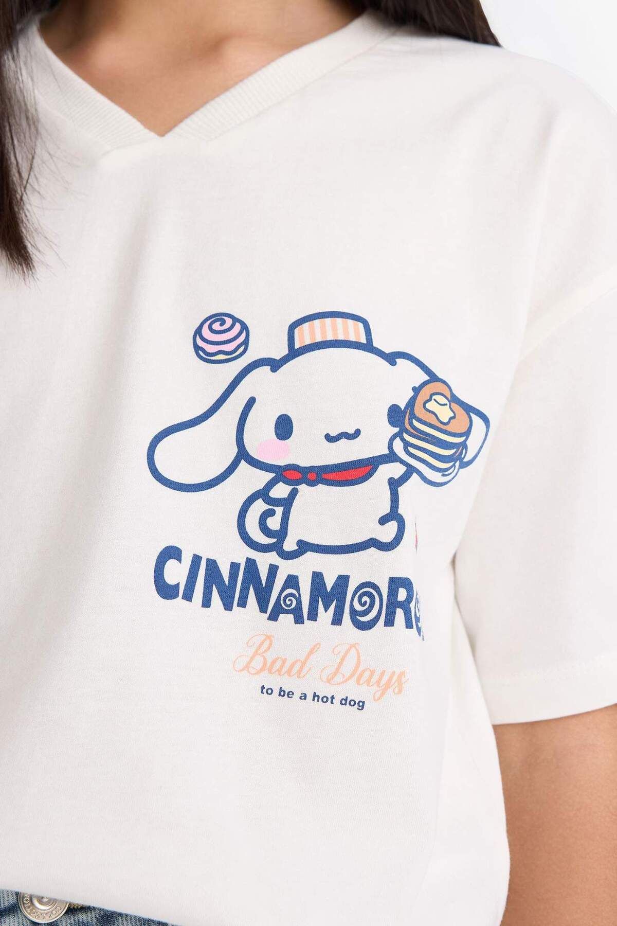 DeFacto-Tricou cu mânecă scurtă pentru fetiță Hello Kitty oversize, cu decolteu în V, cu imprimeu pe spate F7004A825AU 7