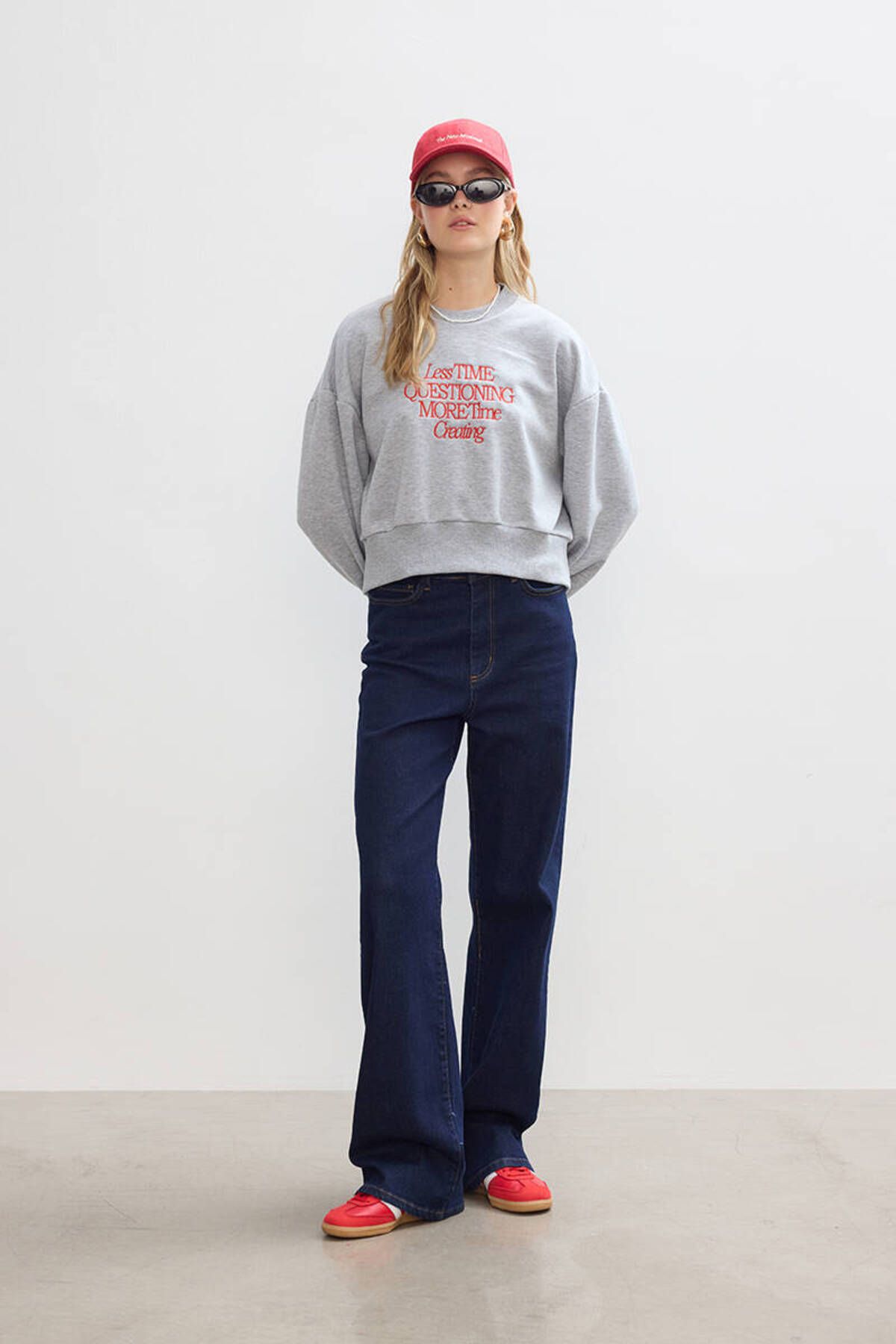 BE BLUE-Creating Short Sweatshirt 5