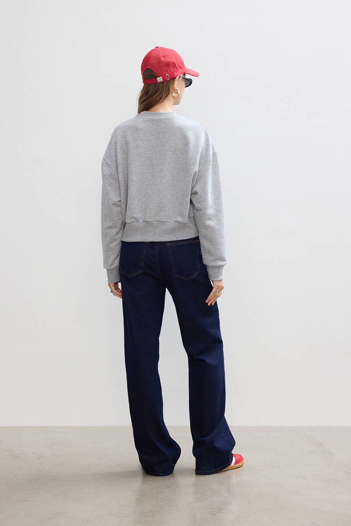 BE BLUE-Creating Short Sweatshirt 6
