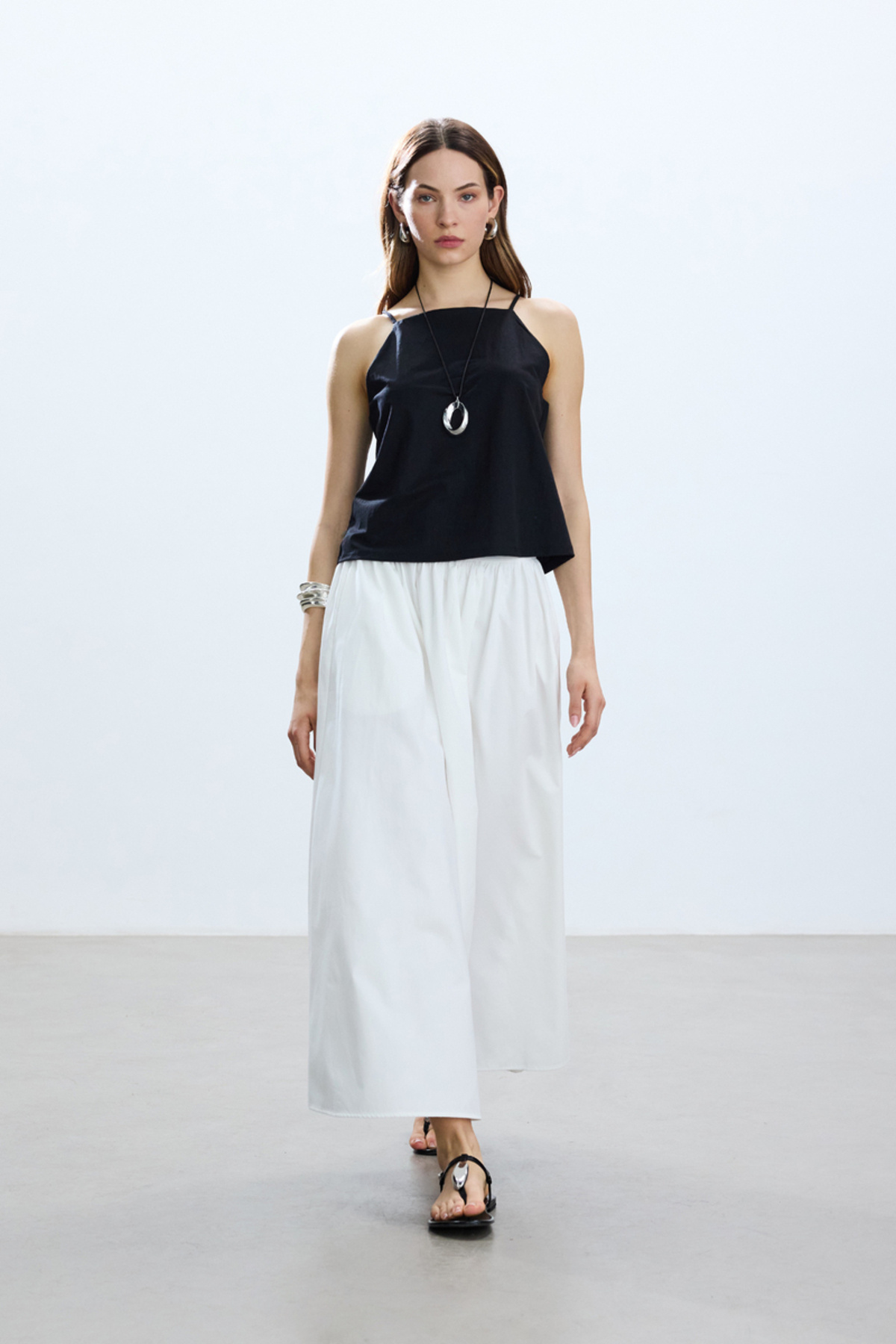 BE BLUE-Ecru Stringed Poplin Skirt 2
