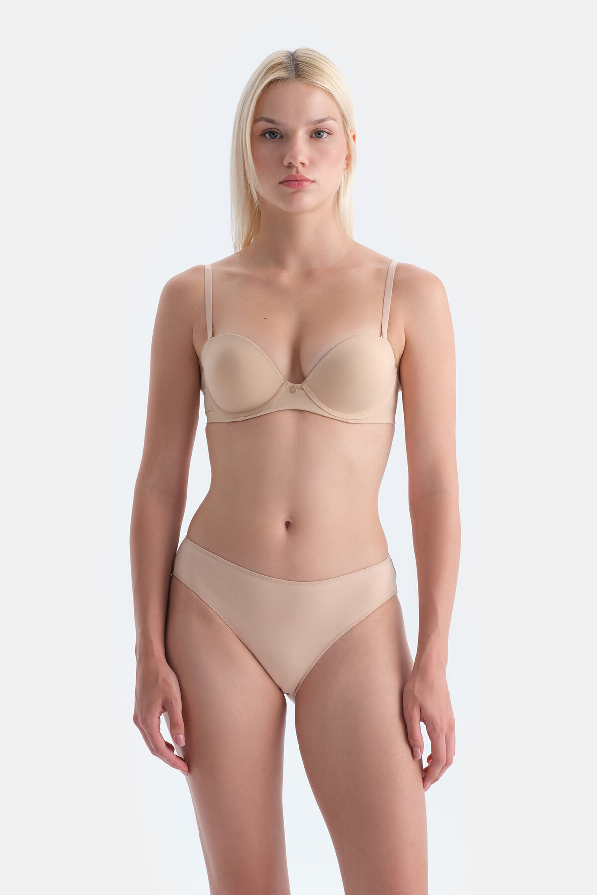 Dagi-Ten Plumeria pánt nélküli félpárnázott melltartó 4