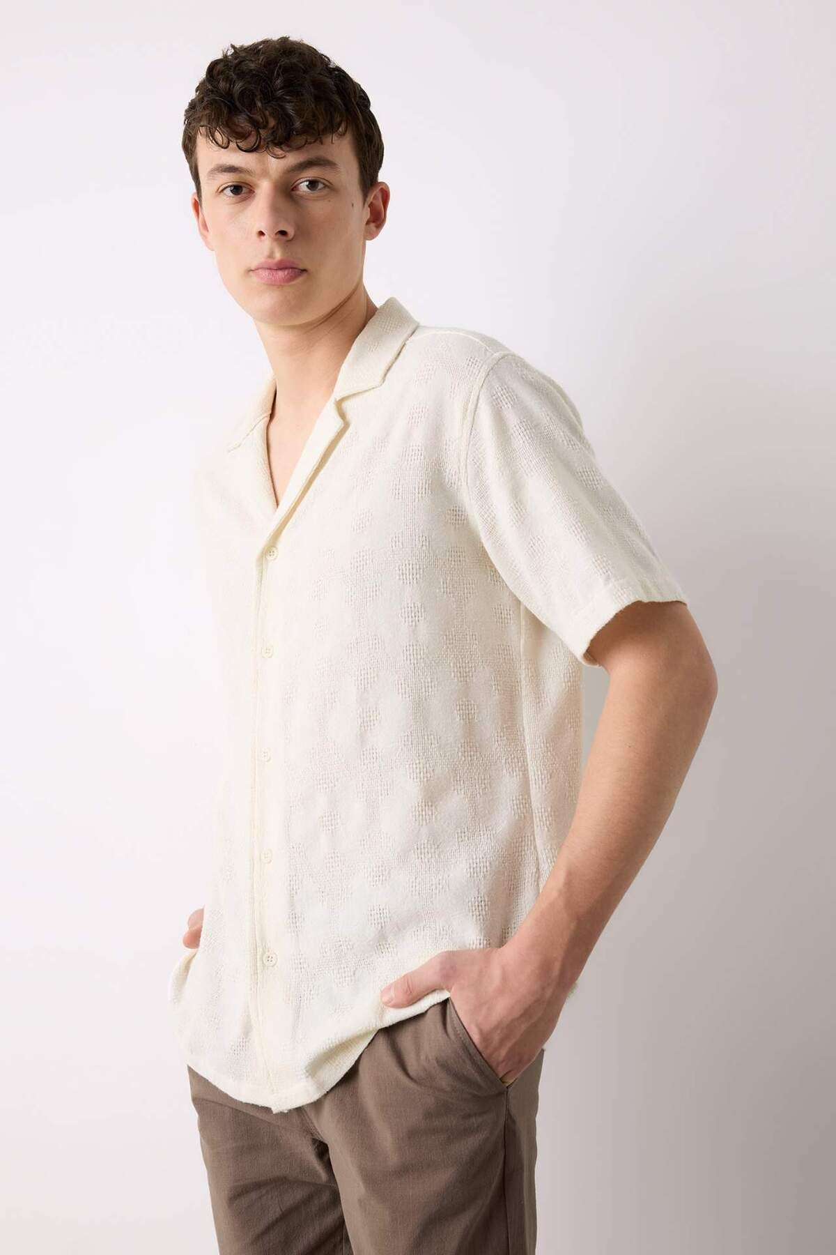 DeFacto-Regular Fit Apache Collar Summer Short Sleeve Shirt E0790Ax25Sp 1