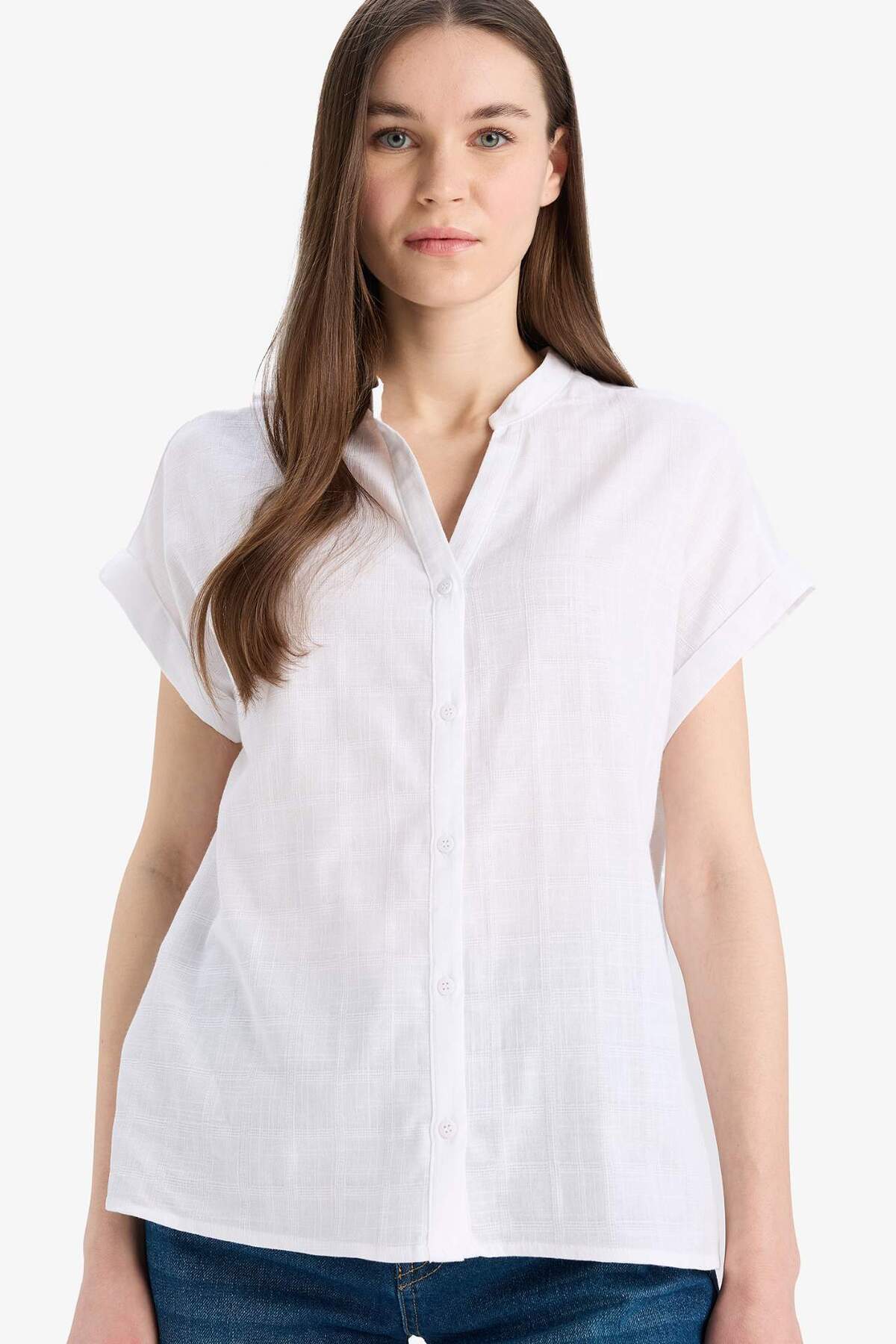DeFacto-Regular Fit Flammiger Kragen Baumwollkurzarmhemd E7097AX25SP 1