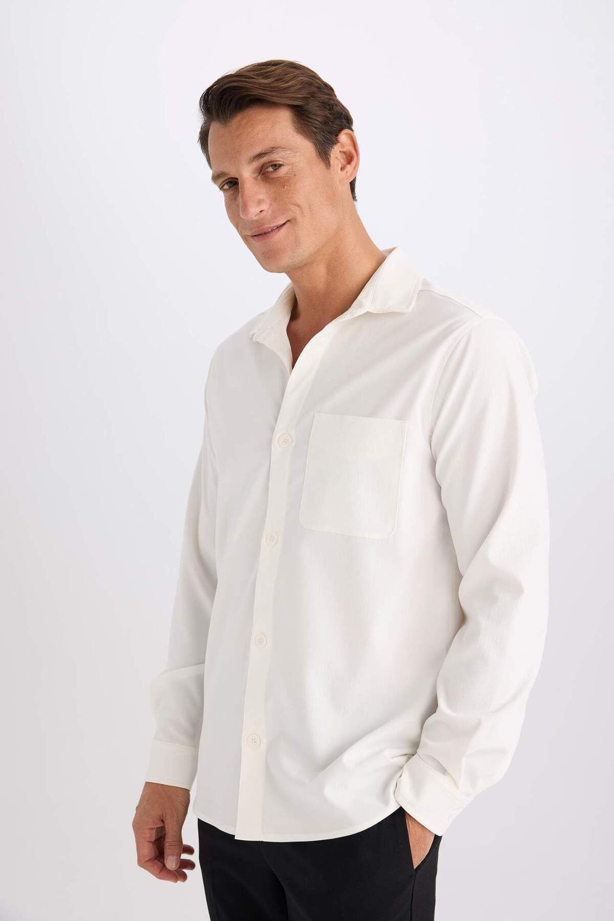 DeFacto-Regular Fit Polo Kragen Basic Plain Seersucker Langarm Weißes Hemd D8713AX25SP 6