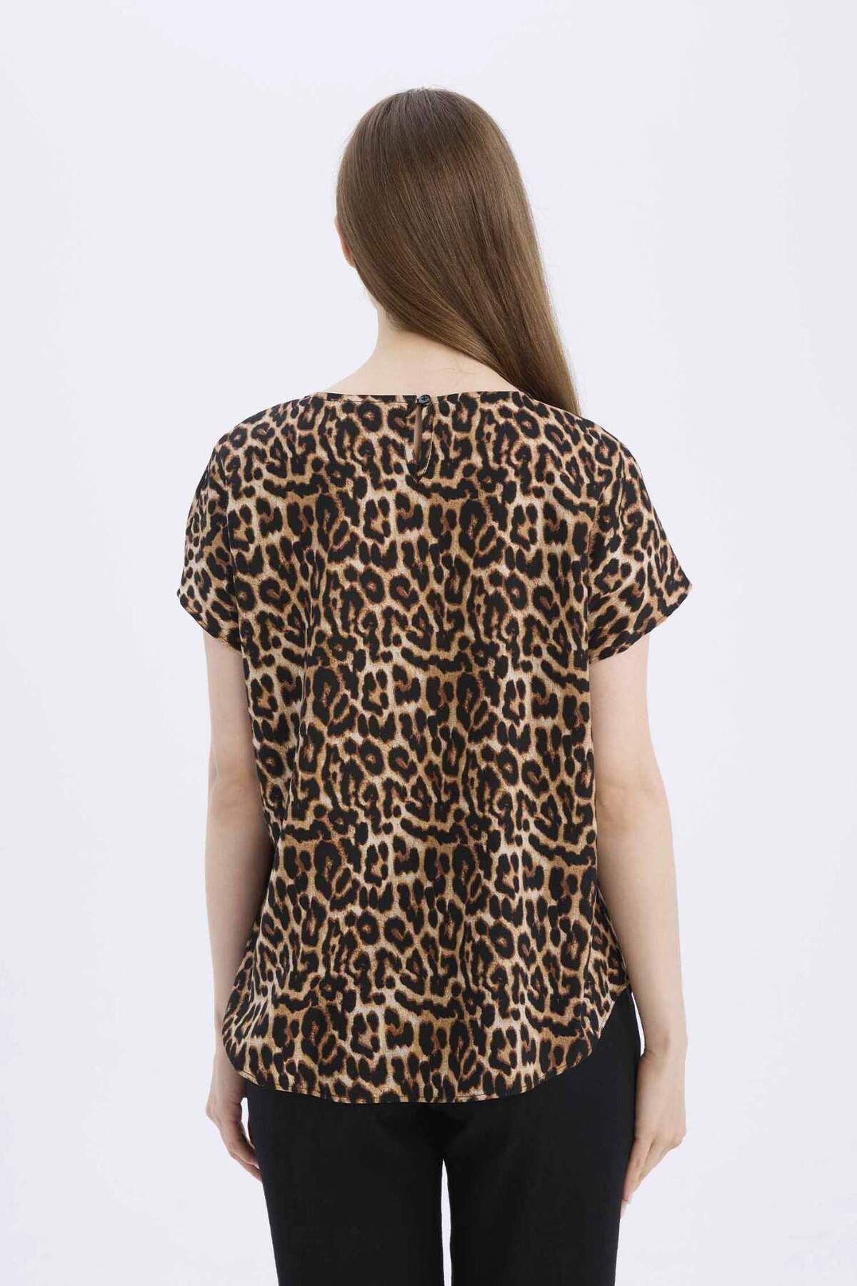 DeFacto-Regular Fit Leopard Print Crew Neck Short Sleeve Blouse E7038Ax25Sp 6