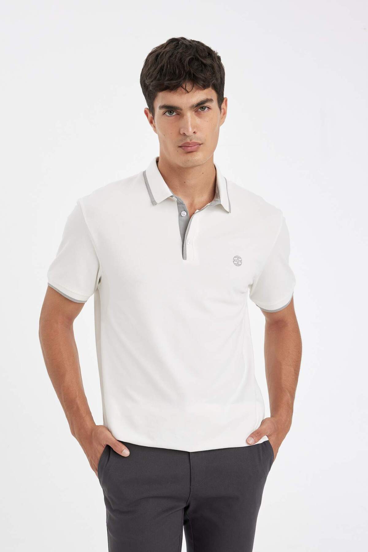 DeFacto-Nové tričko Regular Fit Polo s krátkým rukávem Pique D5993AX24SM 3