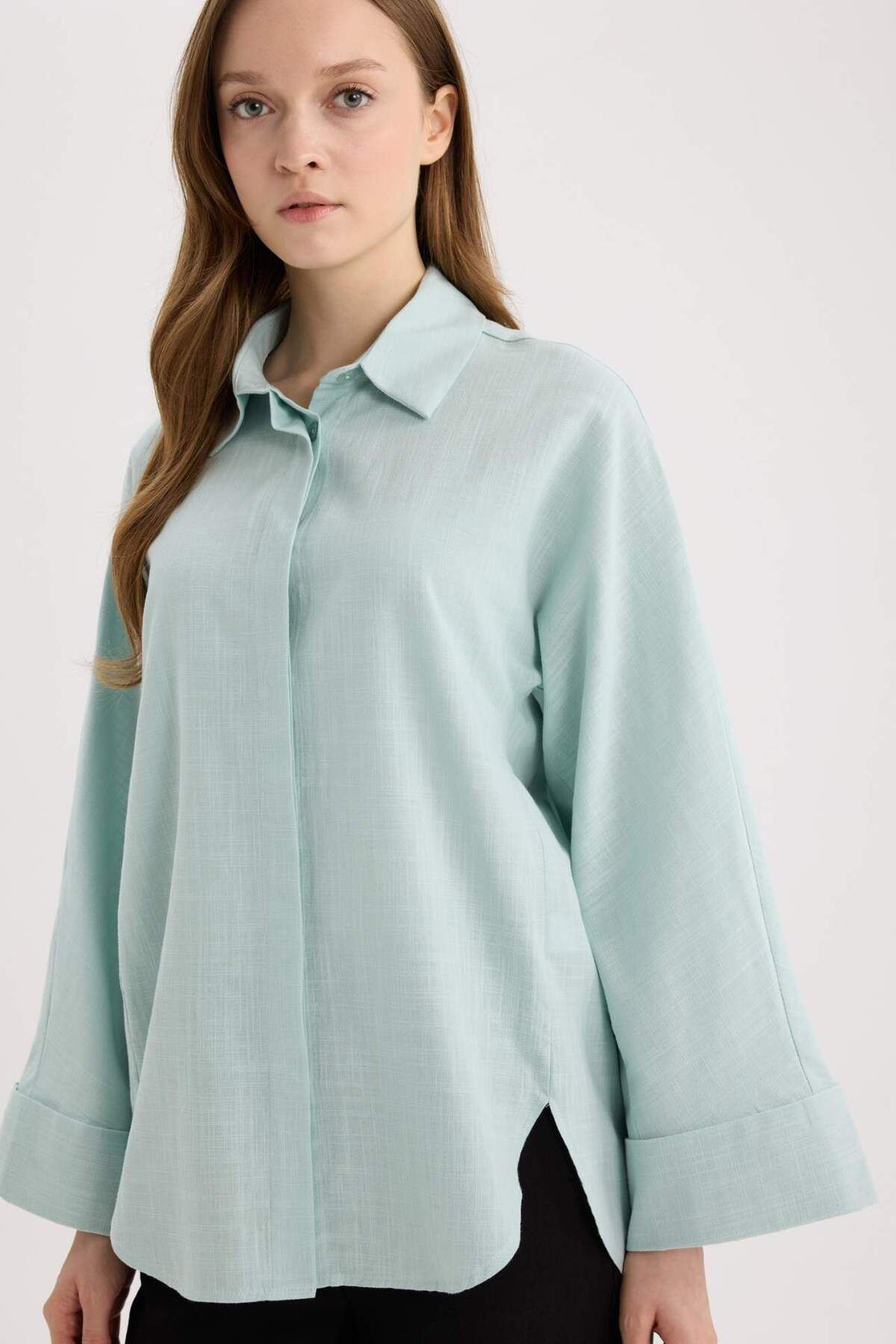 DeFacto-Relax Fit Linen Blend Long Sleeve Hijab Shirt Tunic B9835Ax25Sp 4