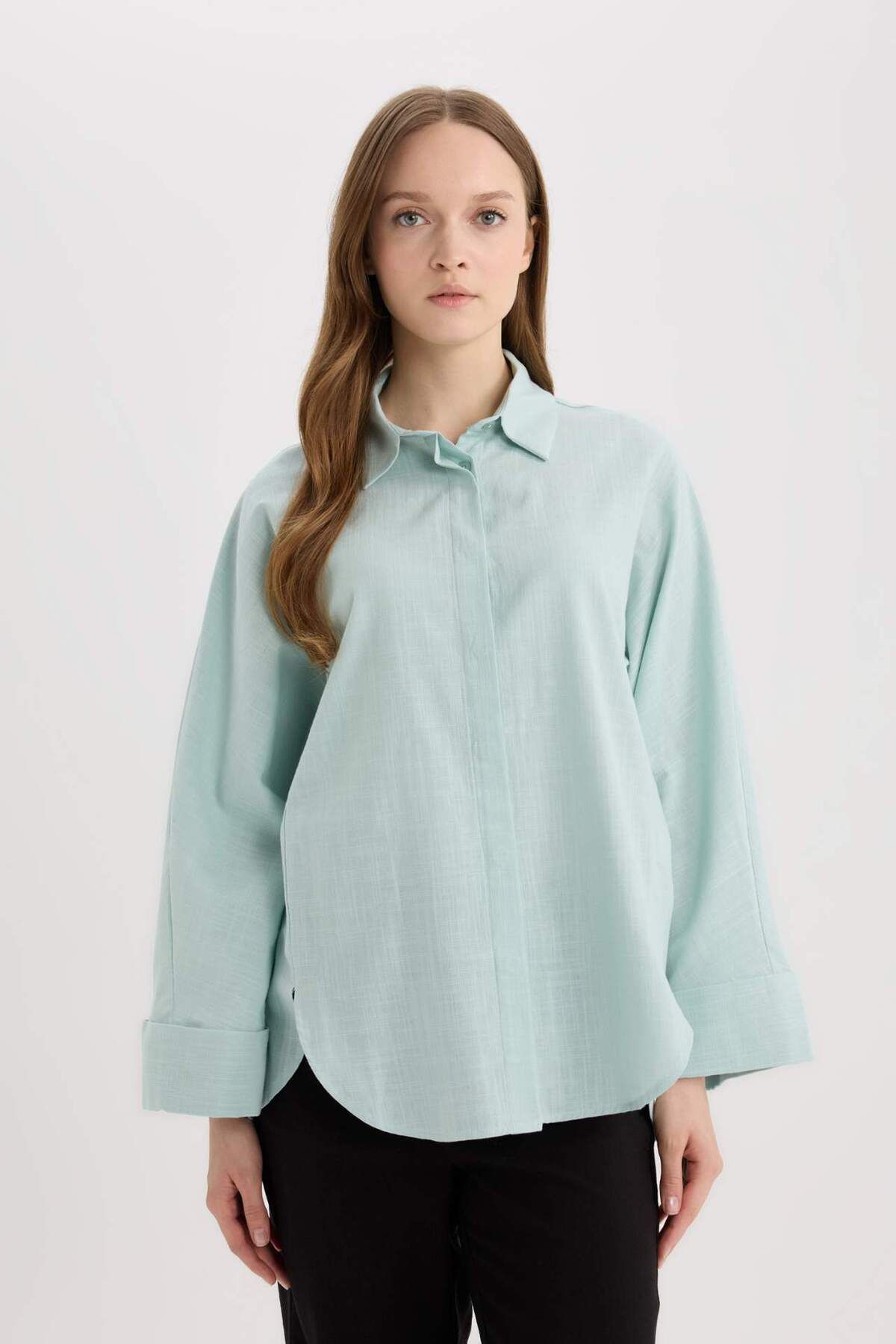 DeFacto-Relax Fit Linen Blend Long Sleeve Hijab Shirt Tunic B9835Ax25Sp 3