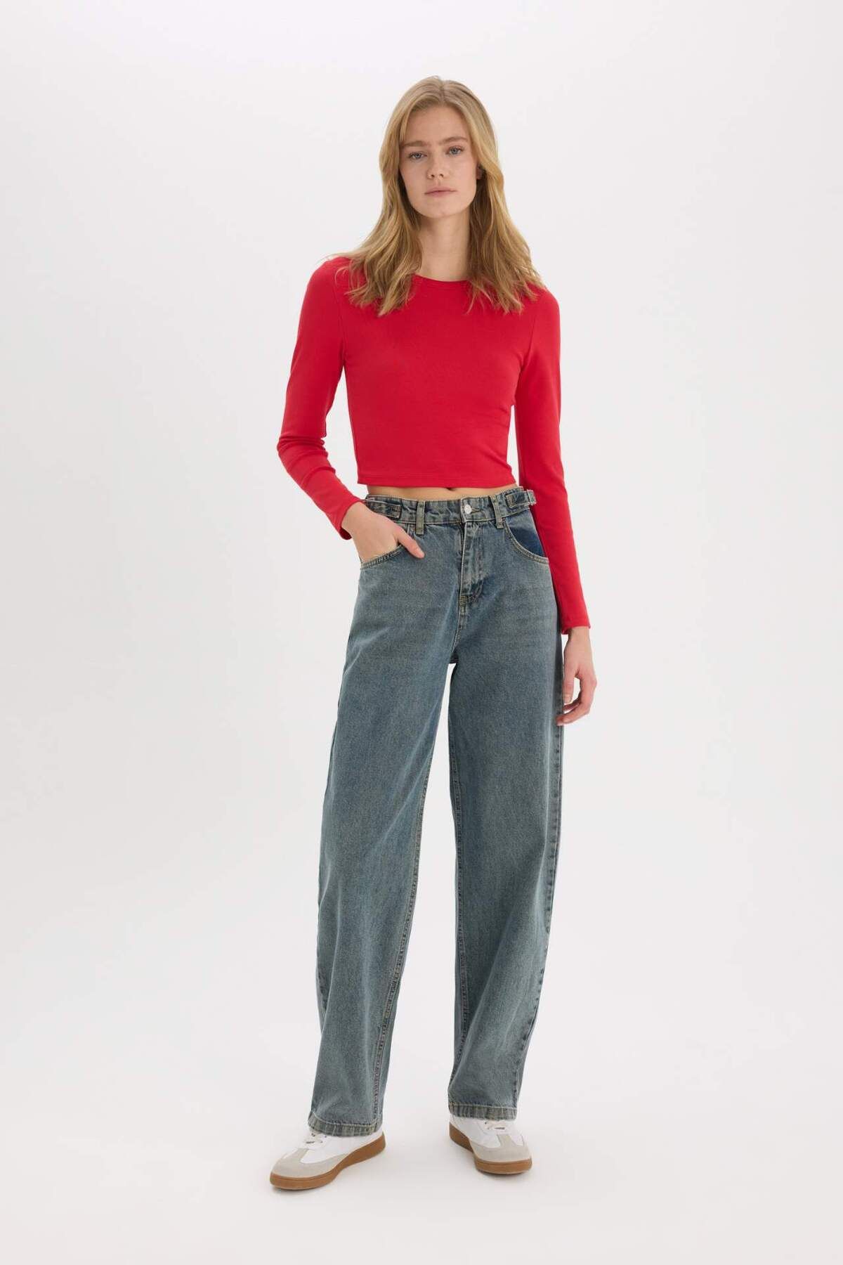 DeFacto-Cool Fitted Basic Einfarbig Rib Langarm-T-Shirt in Rot E7797AX25SP 2