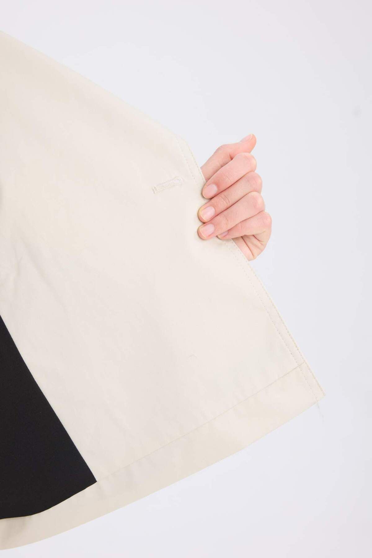 DeFacto-Kurzer Trenchcoat mit Smoking-Ausschnitt – reguläre Passform, Knopftasche 7
