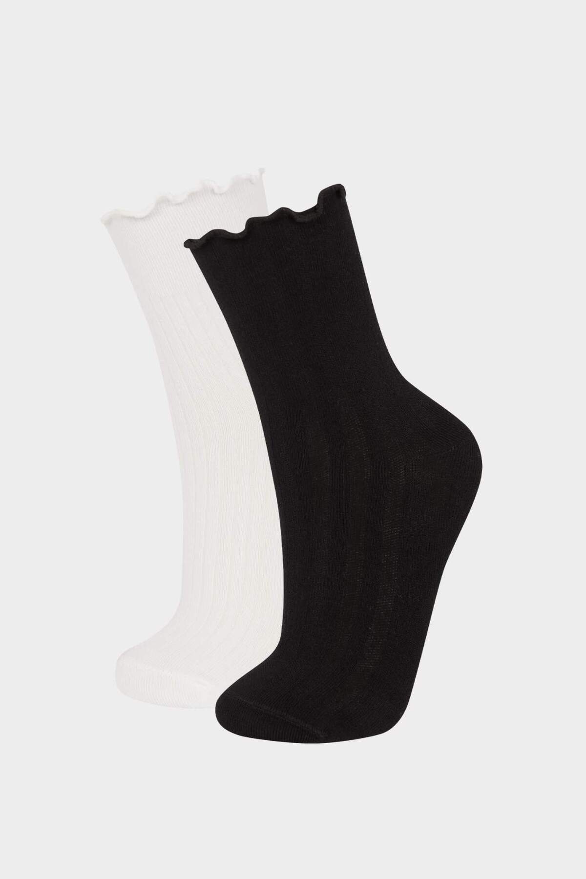 DeFacto-Nahtlose, gerüschte, ultraweiche 2-teilige lange Bambus-Premium-Socken für Damen E8520AXNS 1
