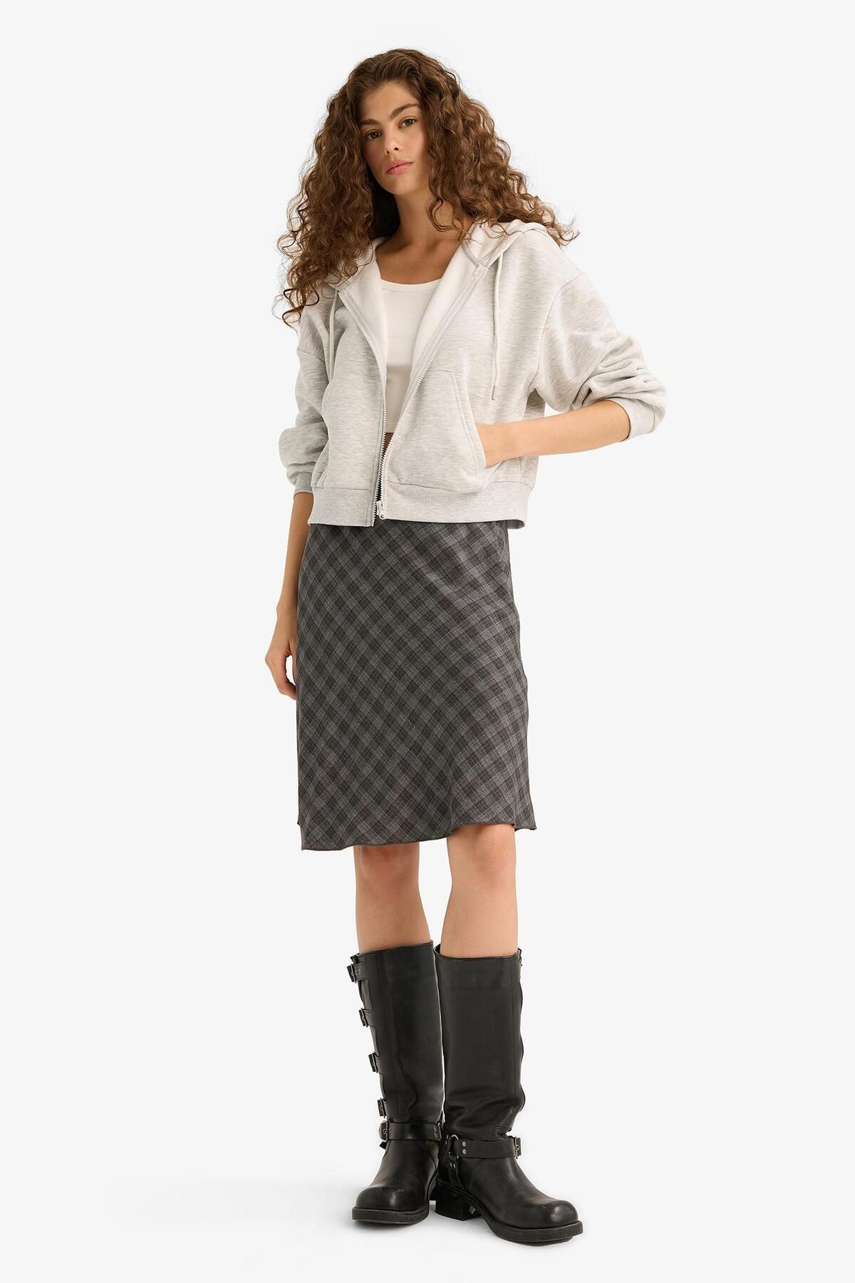 DeFacto-A Form Checked High Waist Viscose Midi Skirt F7806Ax25Au 3