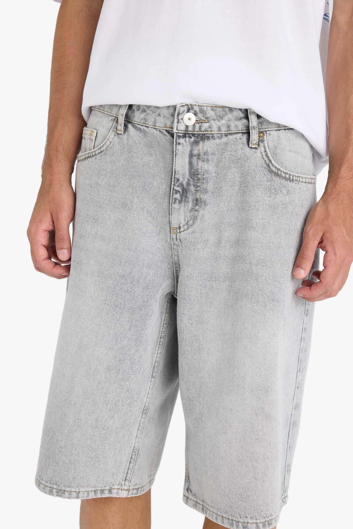 DeFacto-%100 Pamuk Baggy Fit Jean Bermuda Şort F7866ax25hs 7