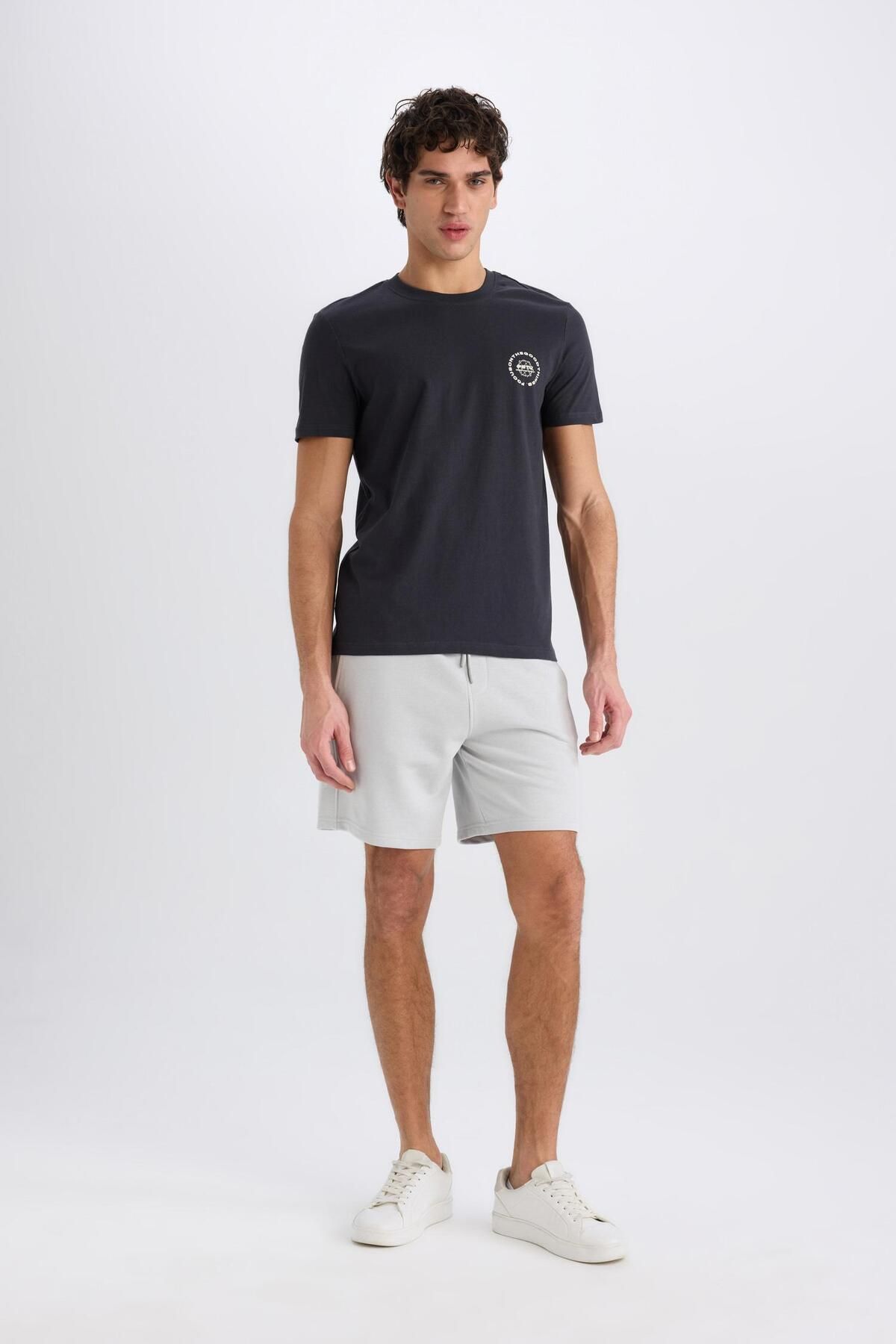 DeFacto-Regular Fit Straight Leg Basic Straight Shorts B8672Ax24Sm 3