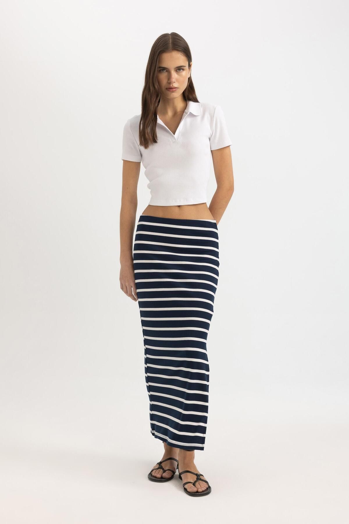 DeFacto-Gestreifter, gerippter Camisole-Midirock mit normaler Taille A9418ax23hs 3