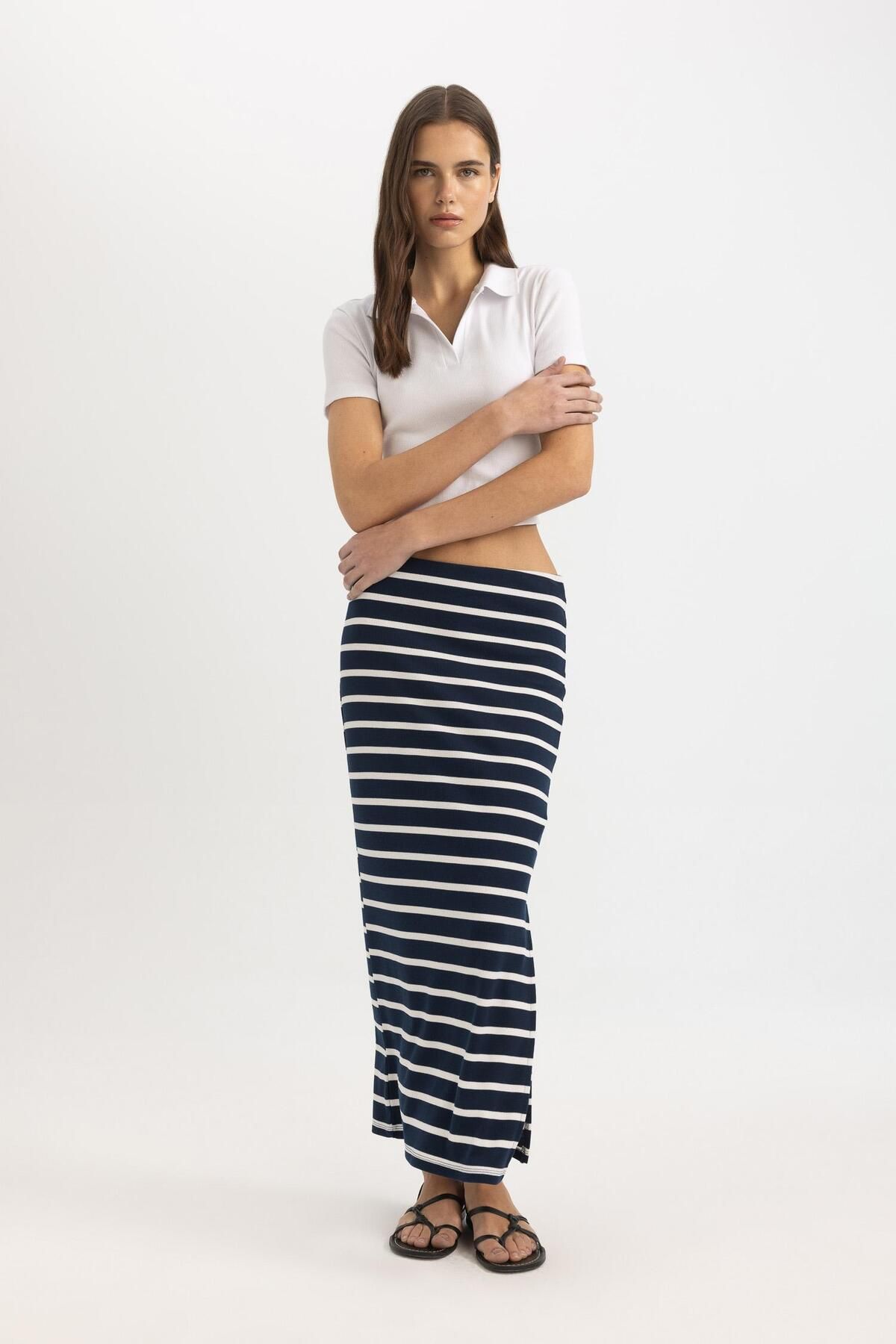 DeFacto-Gestreifter, gerippter Camisole-Midirock mit normaler Taille A9418ax23hs 2