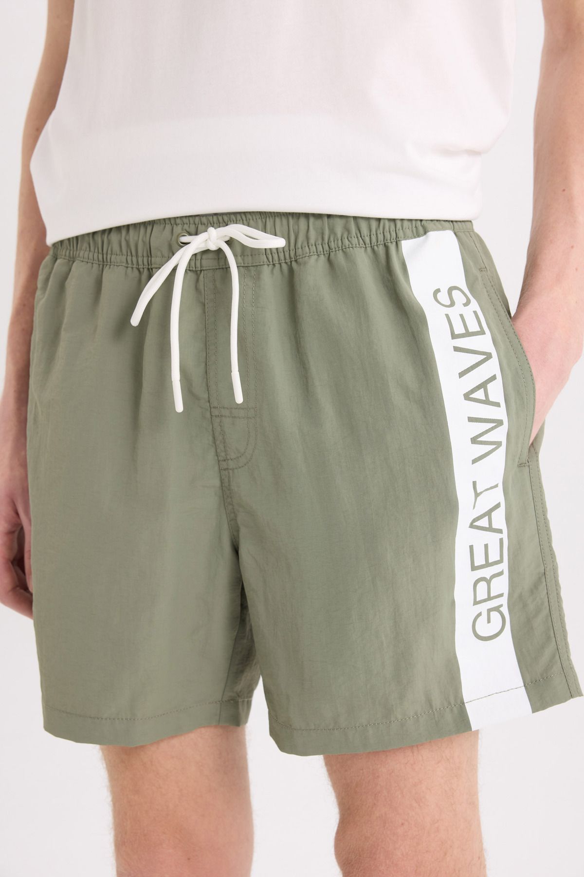 DeFacto-Fishnet Lined Above Knee Sea Shorts E0995Ax25Hs 5