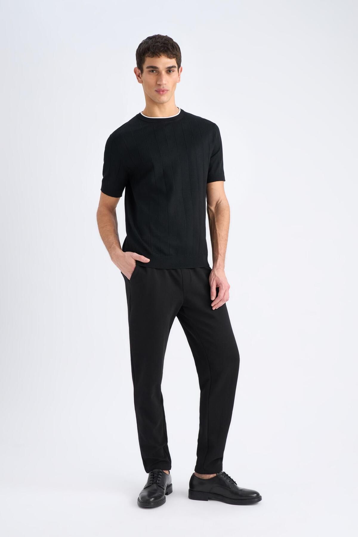 DeFacto-Pantaloni de jogger de bază - talie dreaptă, buzunare cu șireturi, picior drept C6022AX25SP 4