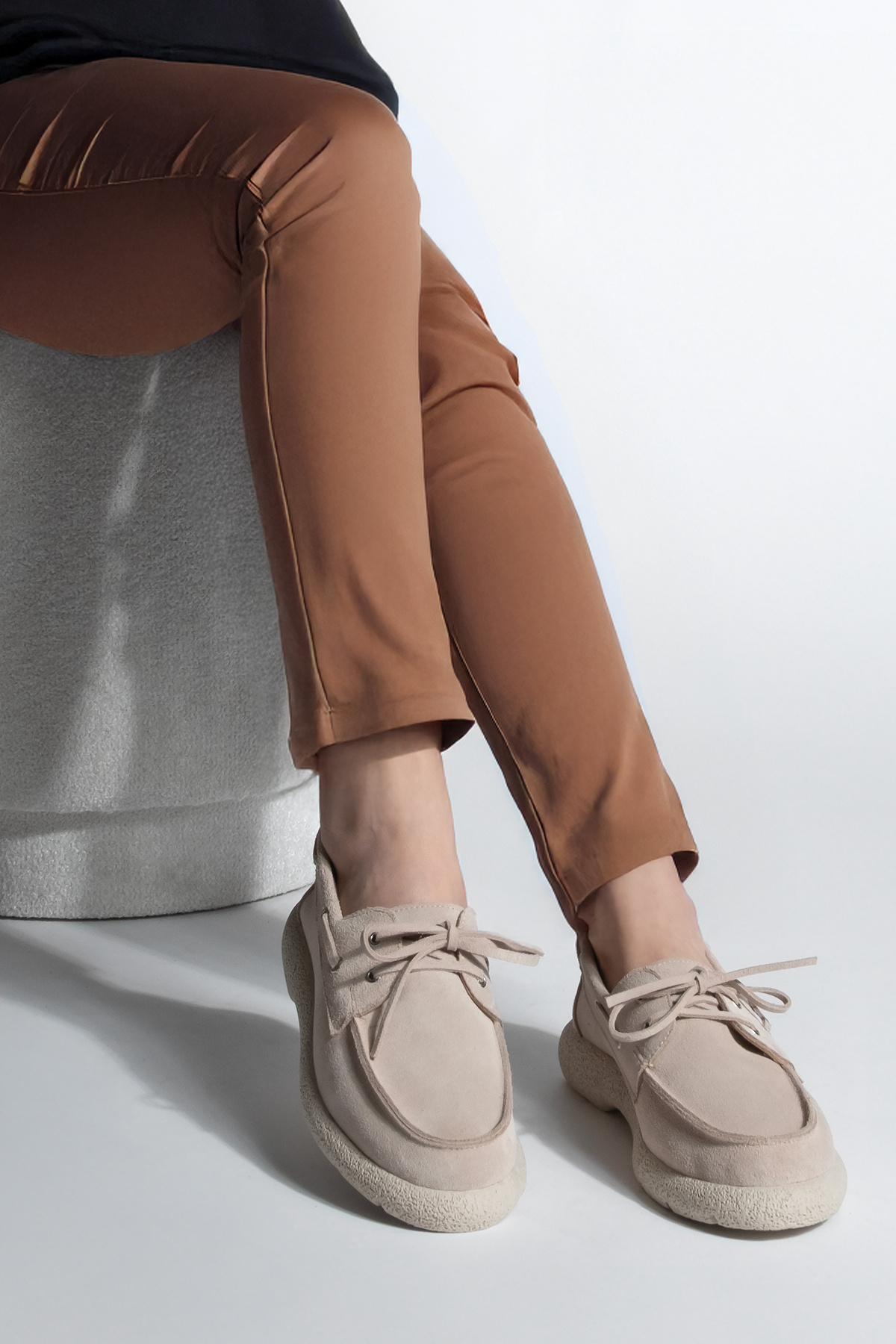 Marjin-Дамски мокасини с вратовръзка - Естествена кожа, модел Günyetin Enita Beige Suede 2