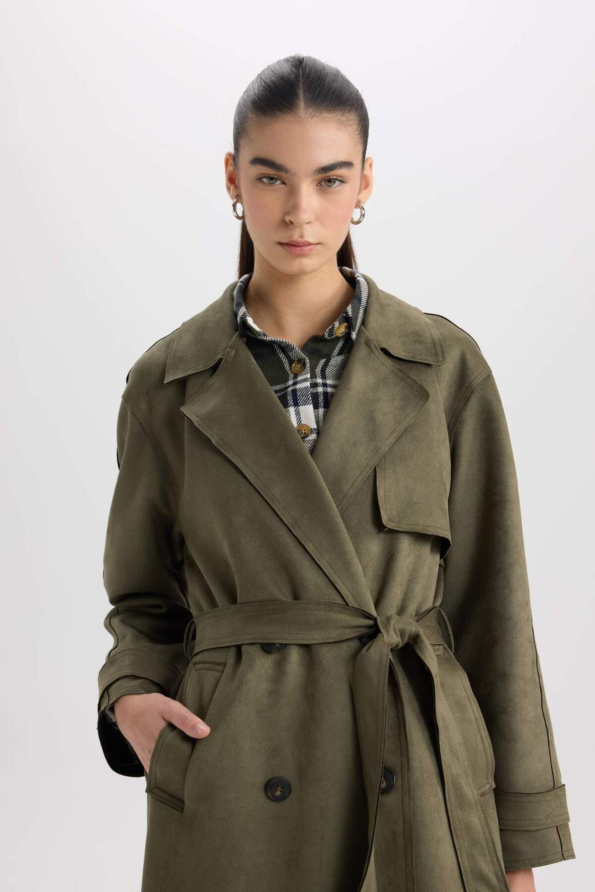 DeFacto-Normale Passform, Smoking-Revers, langer Wildleder-Trenchcoat mit Gürteltasche D5799AX25SP 4