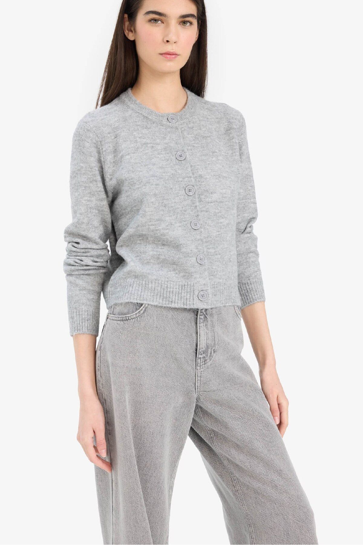 DeFacto-Regular Fit Crew Neck Basic Plain Button Soft Touch Soft Knitwear Cardigan E3654Ax25Sp 1