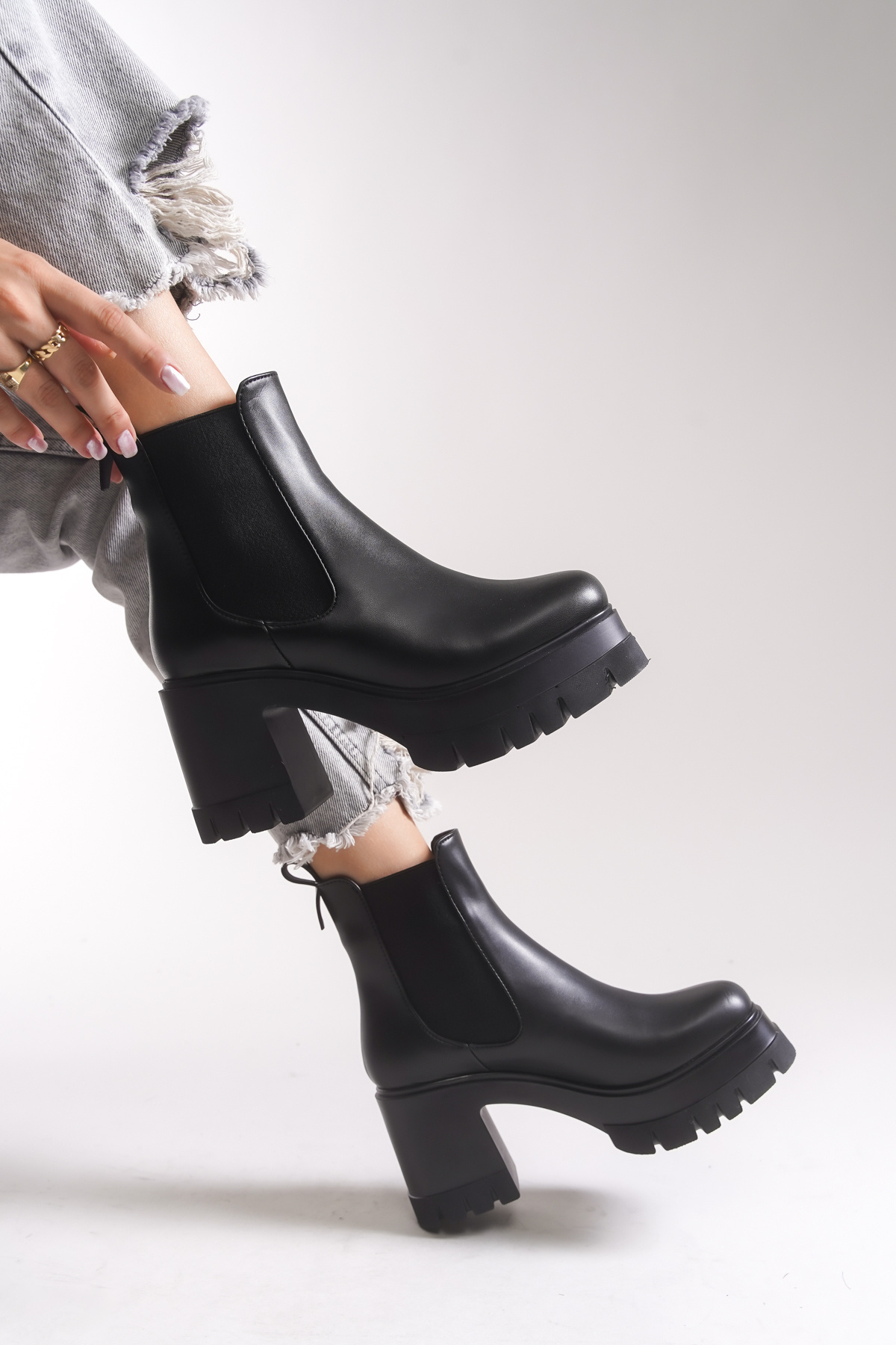 Riccon Dámské kozačky na podpatku černá kůže